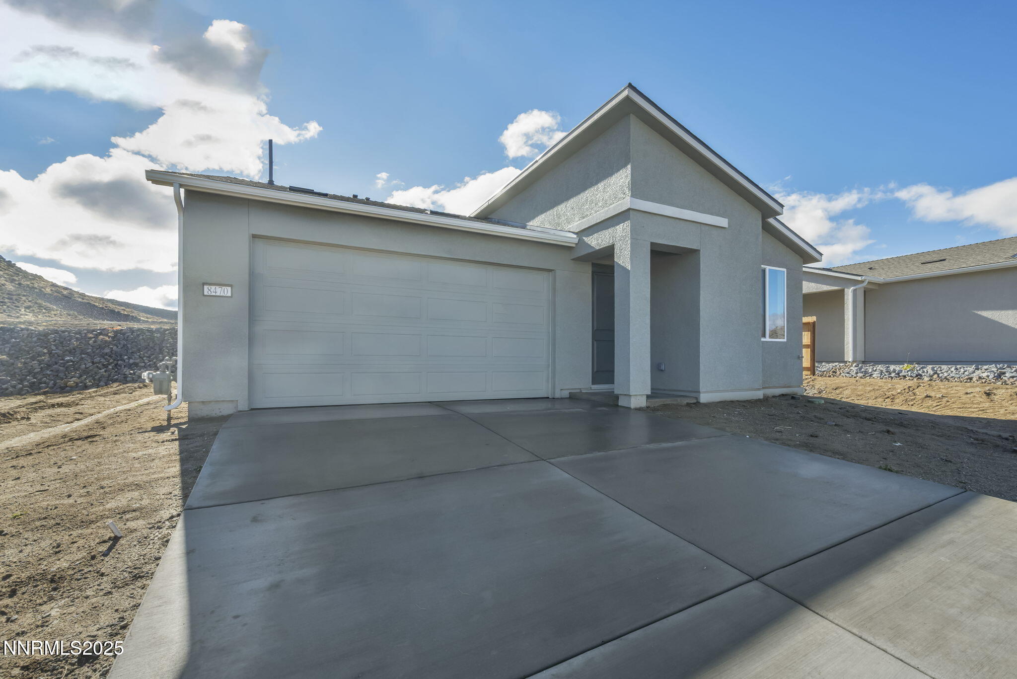 2-web-or-mls-690-e-patrician-dr