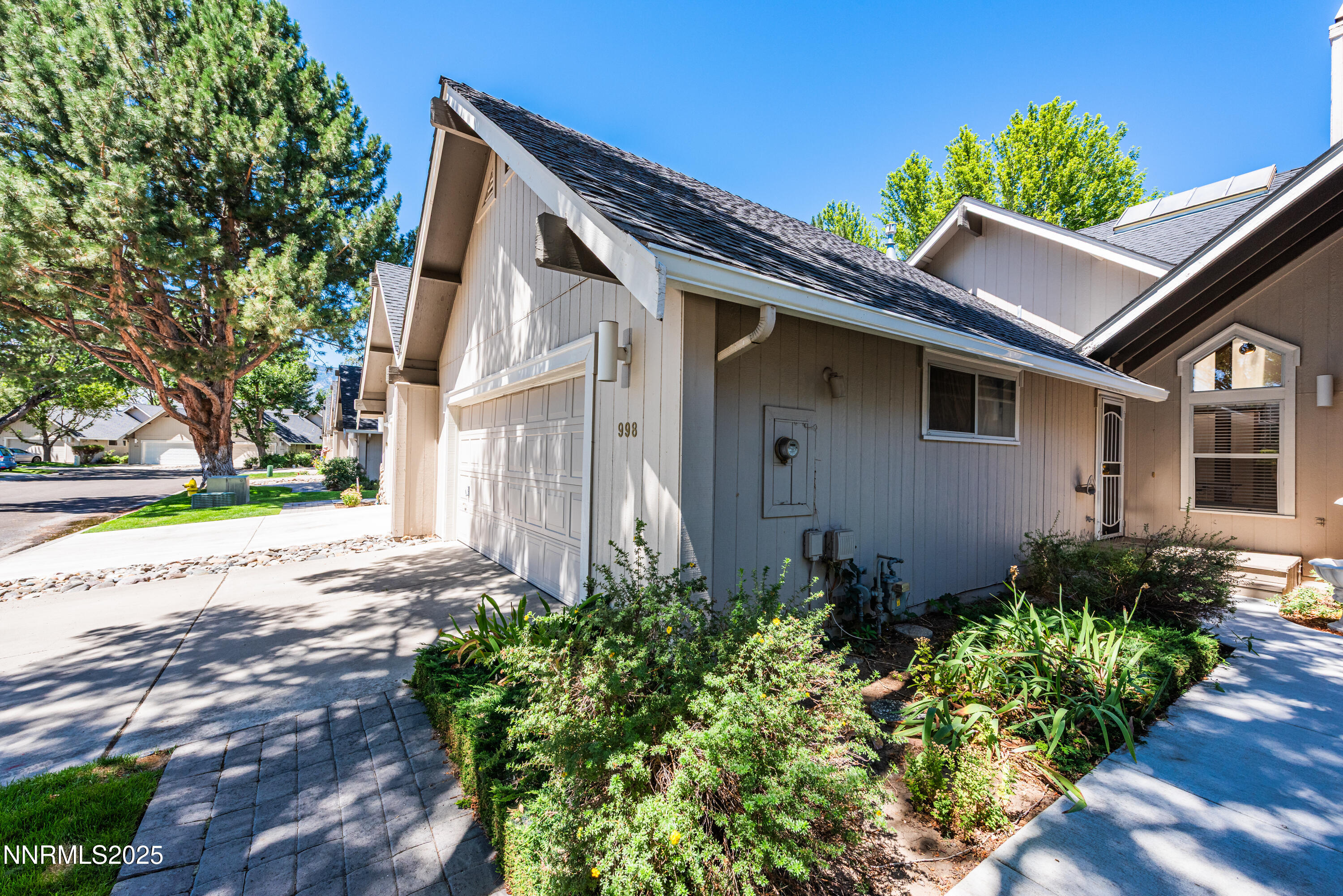 998 Aspen Grove Circle
