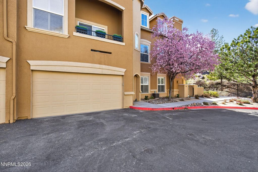 Photo of 17000 Wedge Parkway #UNIT 425, Reno, NV 89511 (MLS # 260003211)