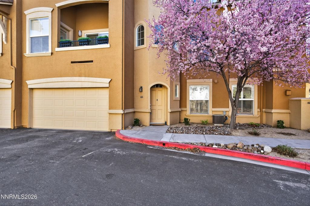 Photo of 17000 Wedge Parkway #UNIT 425, Reno, NV 89511 (MLS # 260003211)