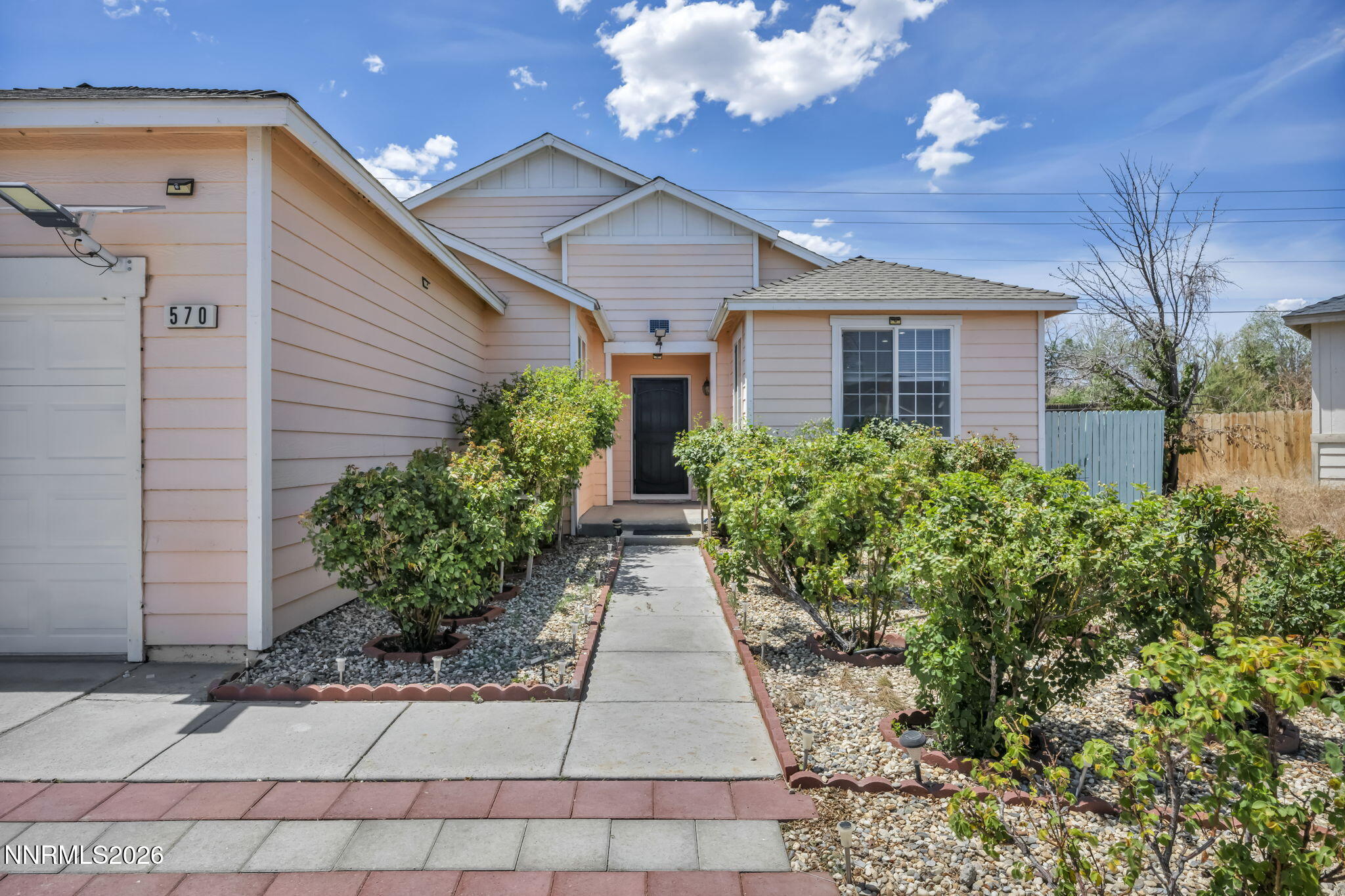 2-web-or-mls-570-sunrise-cir
