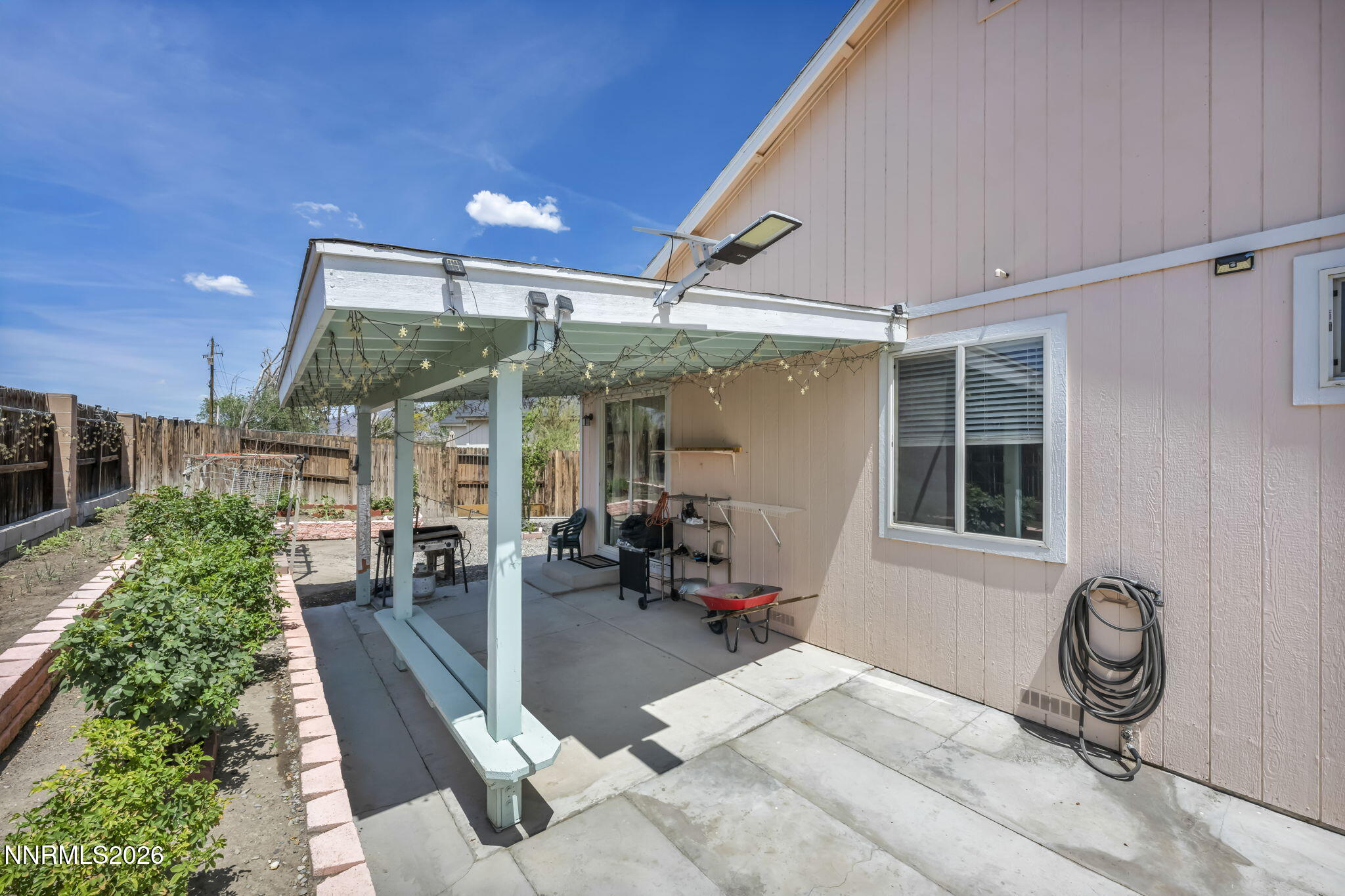 8-web-or-mls-570-sunrise-cir