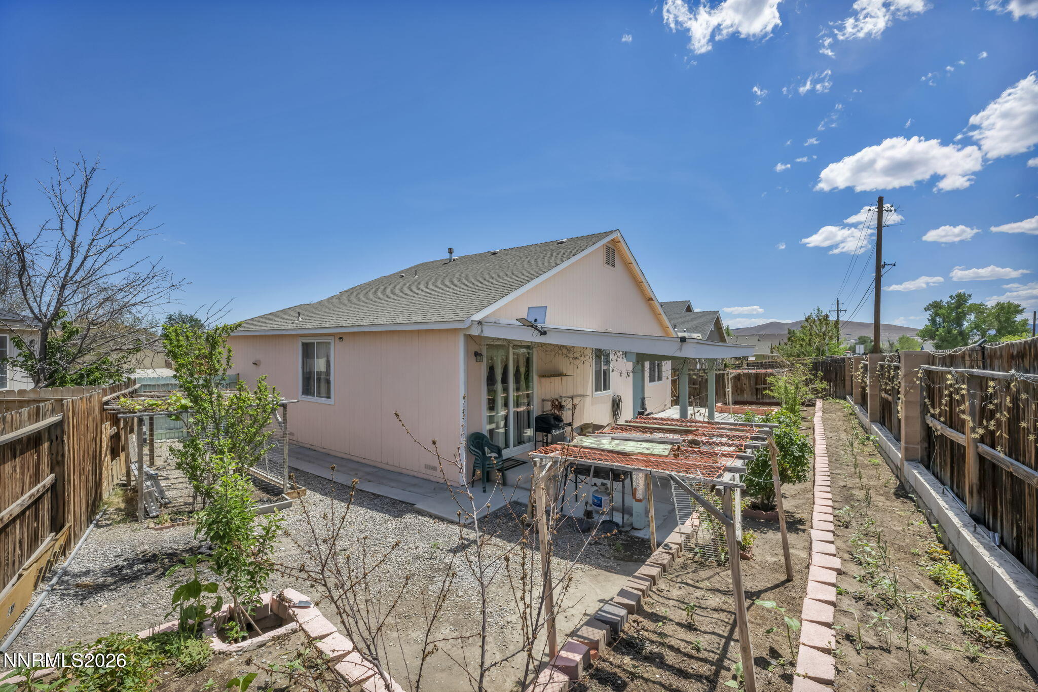 13-web-or-mls-570-sunrise-cir