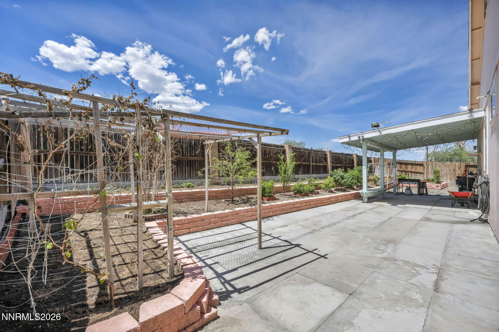 10-web-or-mls-570-sunrise-cir