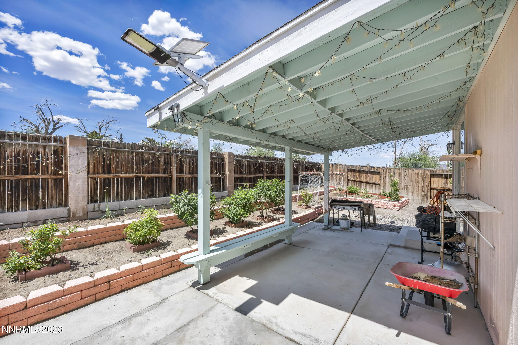 9-web-or-mls-570-sunrise-cir