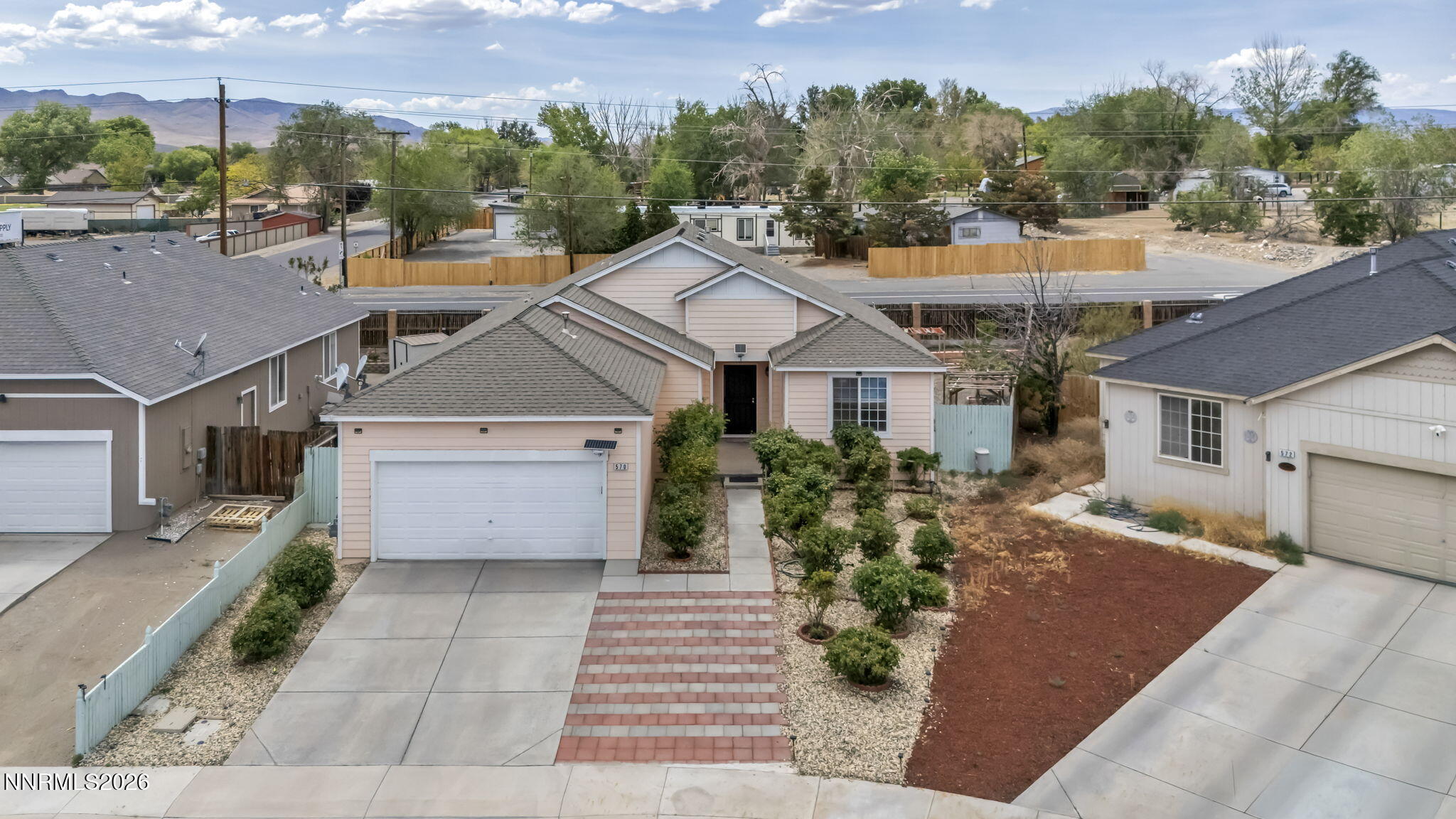 14-web-or-mls-570-sunrise-cir