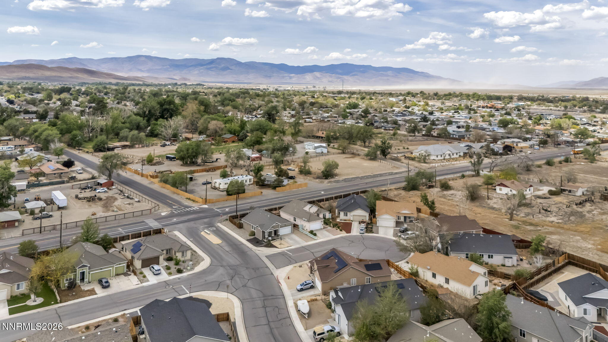 19-web-or-mls-570-sunrise-cir