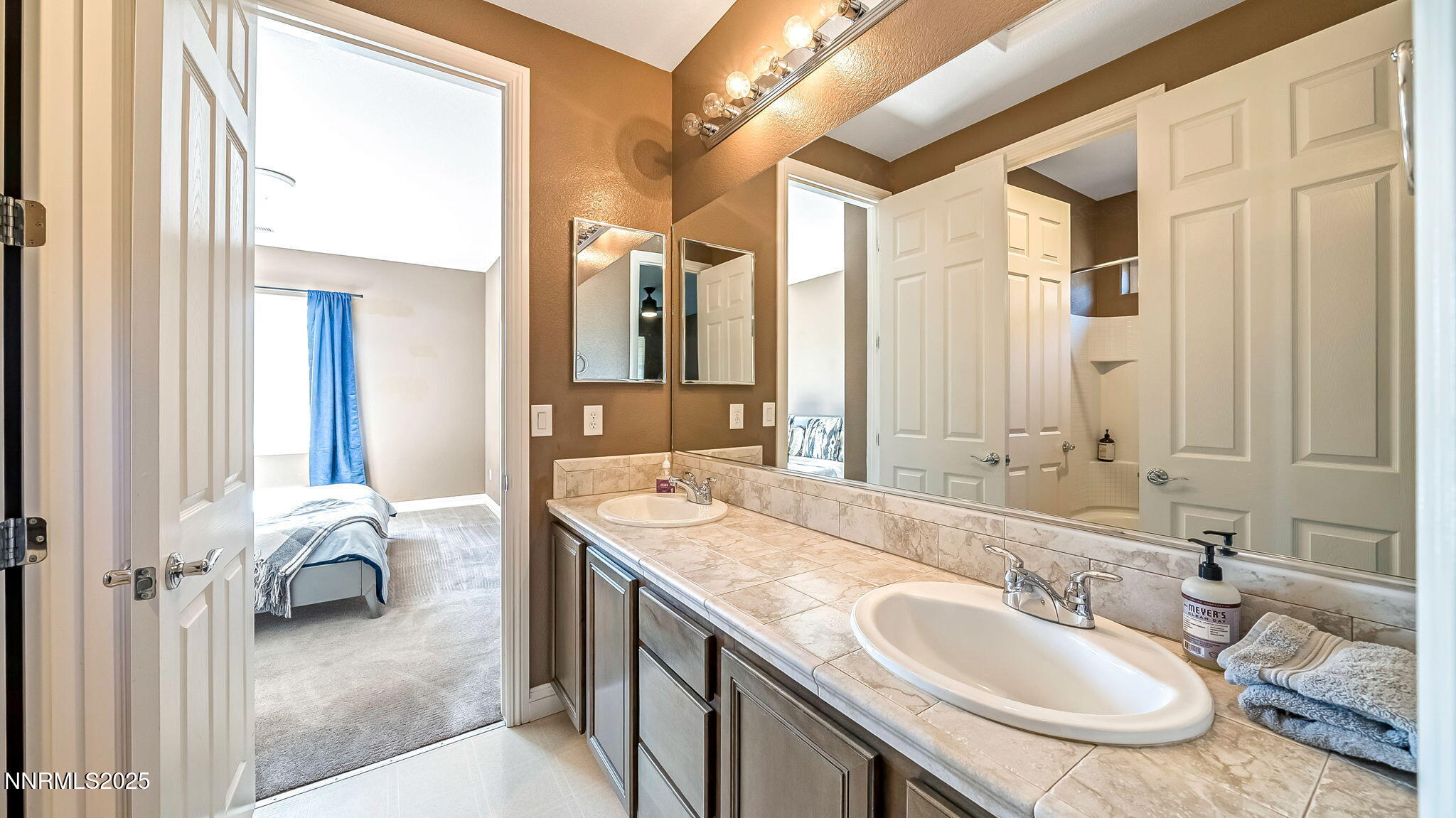 31-DSC06822_3_4_6-Edit