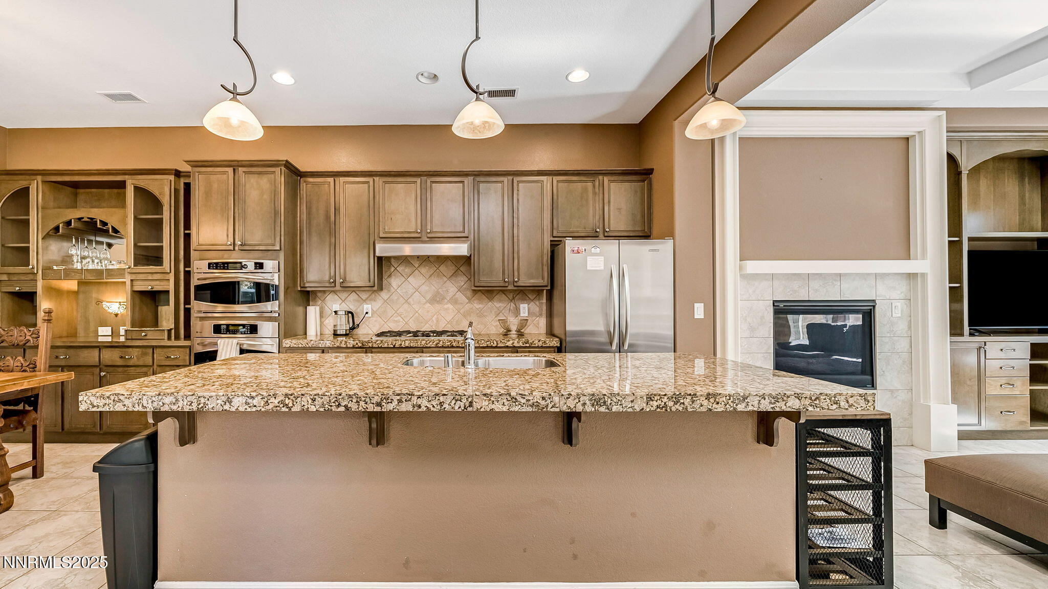 16-DSC06929_30_31_32-Edit