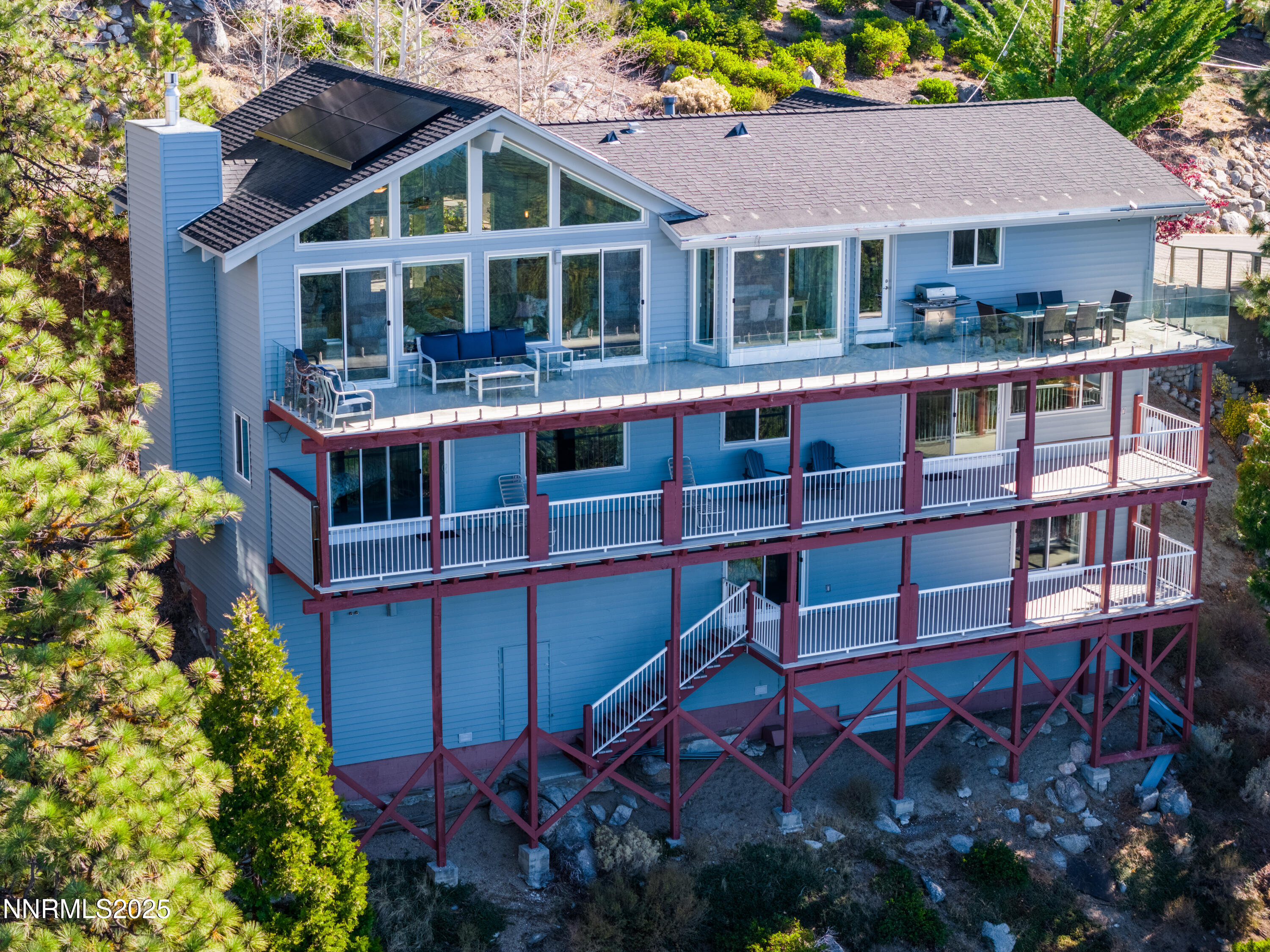 1348 Winding Way Large-10