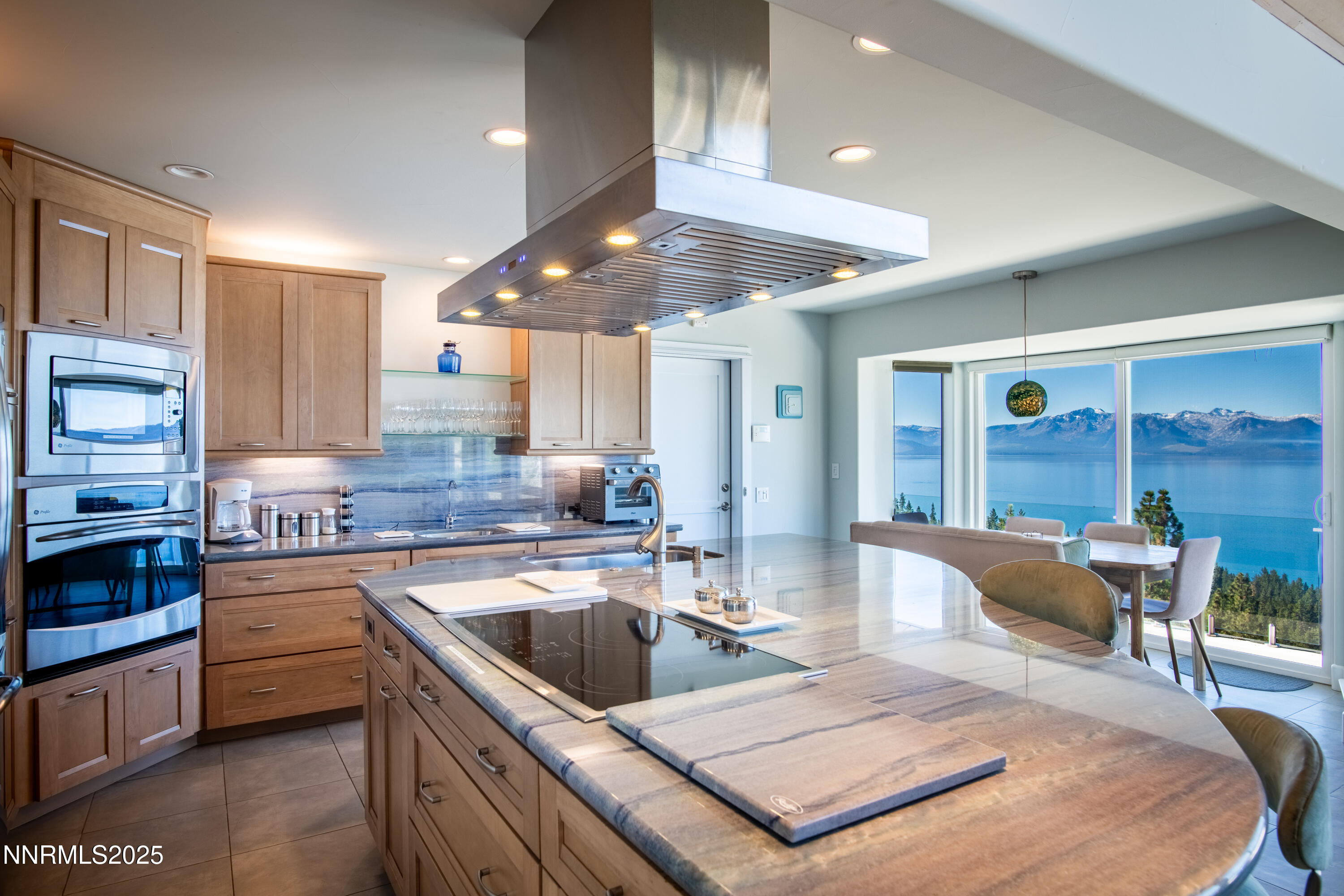 1348_WindingWay_DSC_4415-HDR