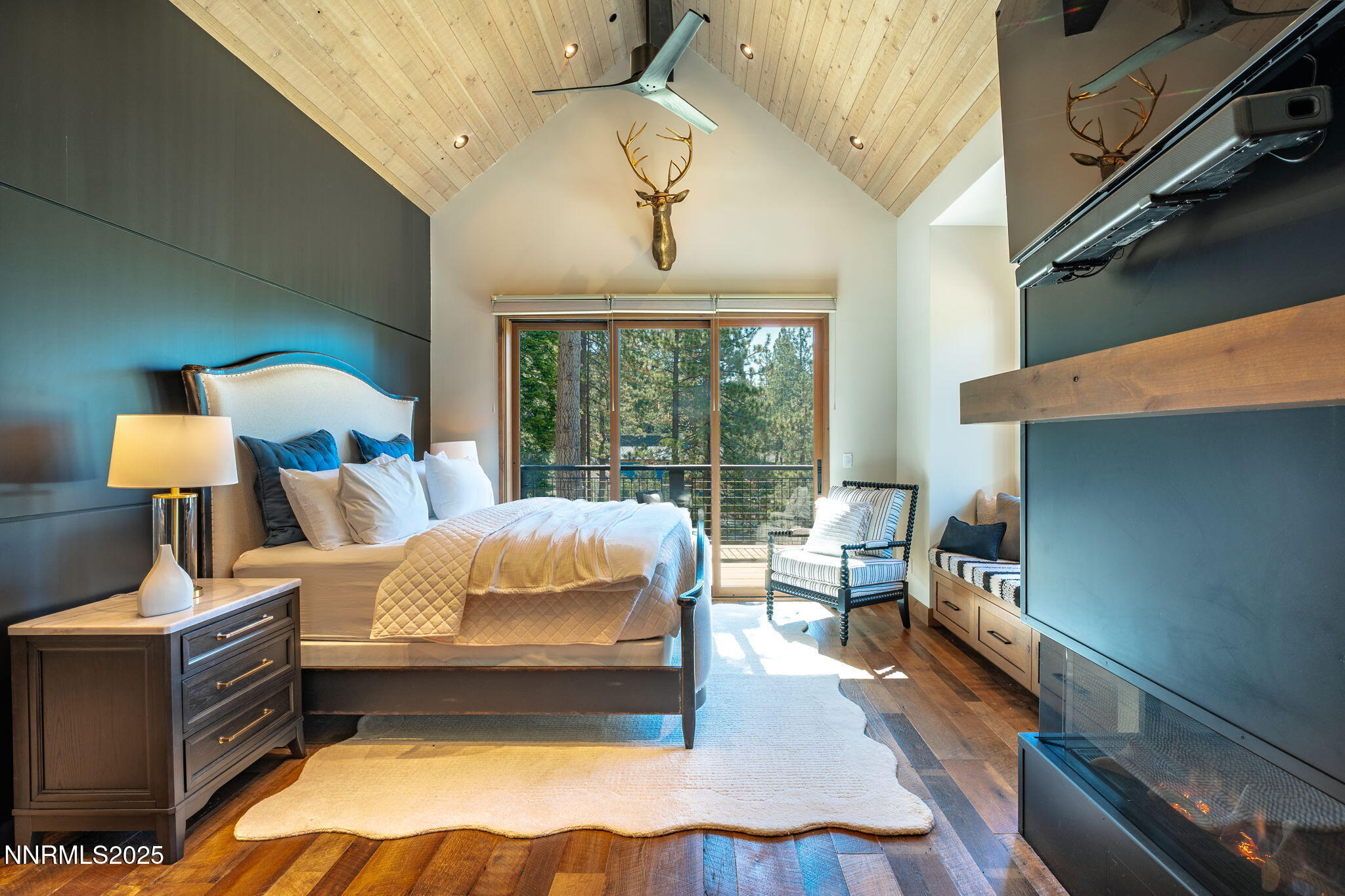 21a-37-web-or-mls-102 Slott Peak-37