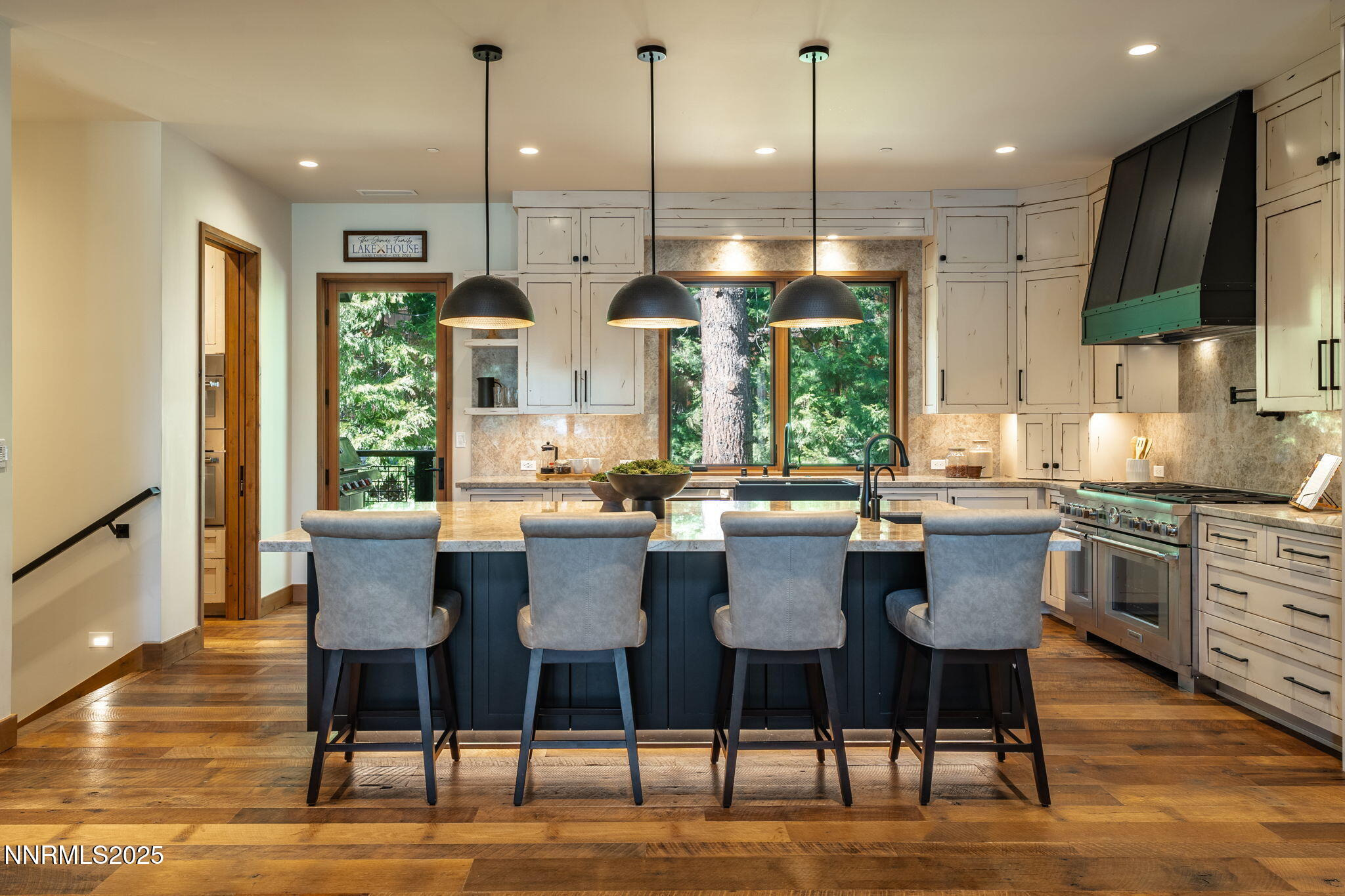 20gg-81-web-or-mls-102 Slott Peak-81