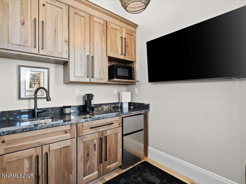 071-8 High Camp Ct-165