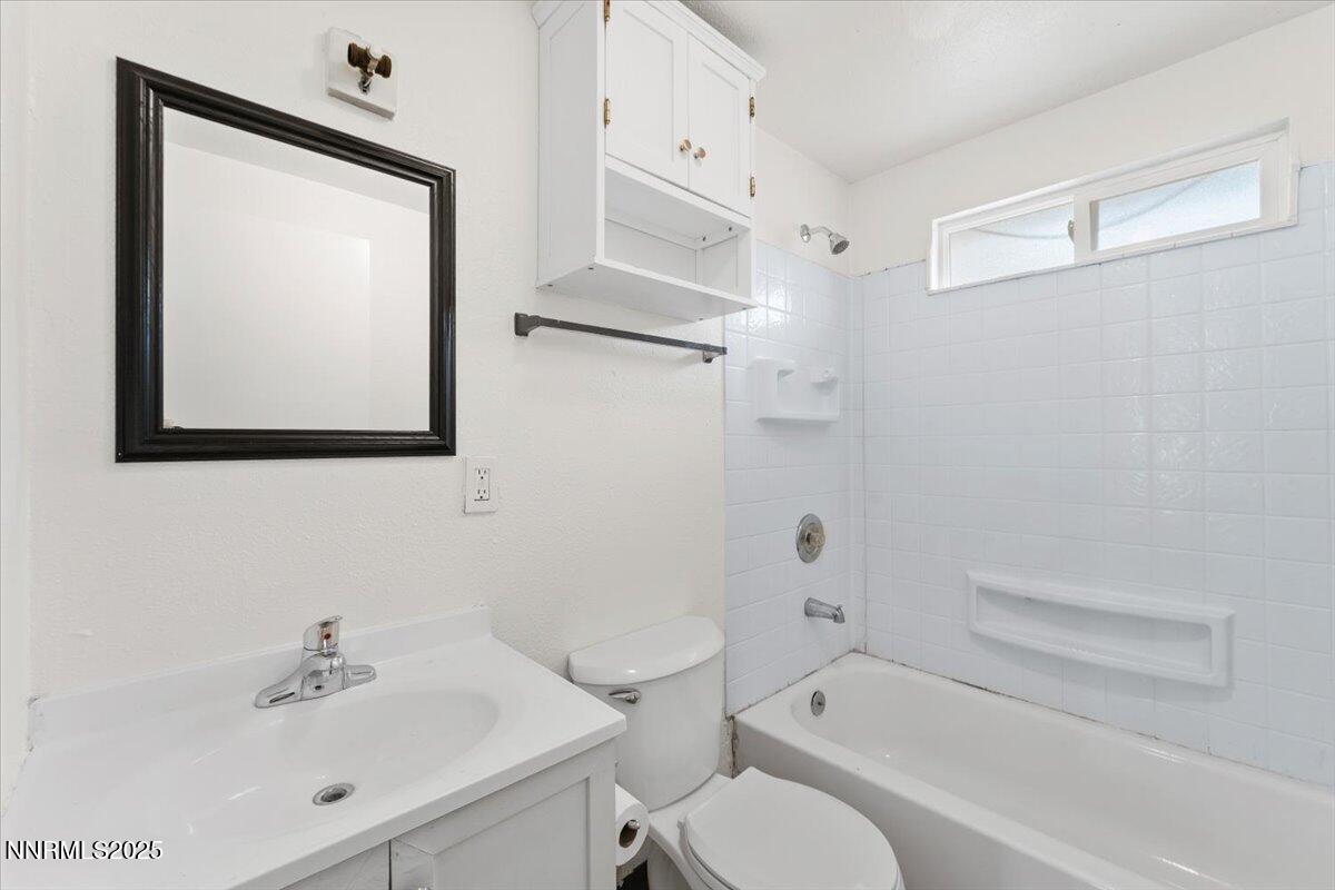 21-2007 Valley Road Reno NV 89512-21