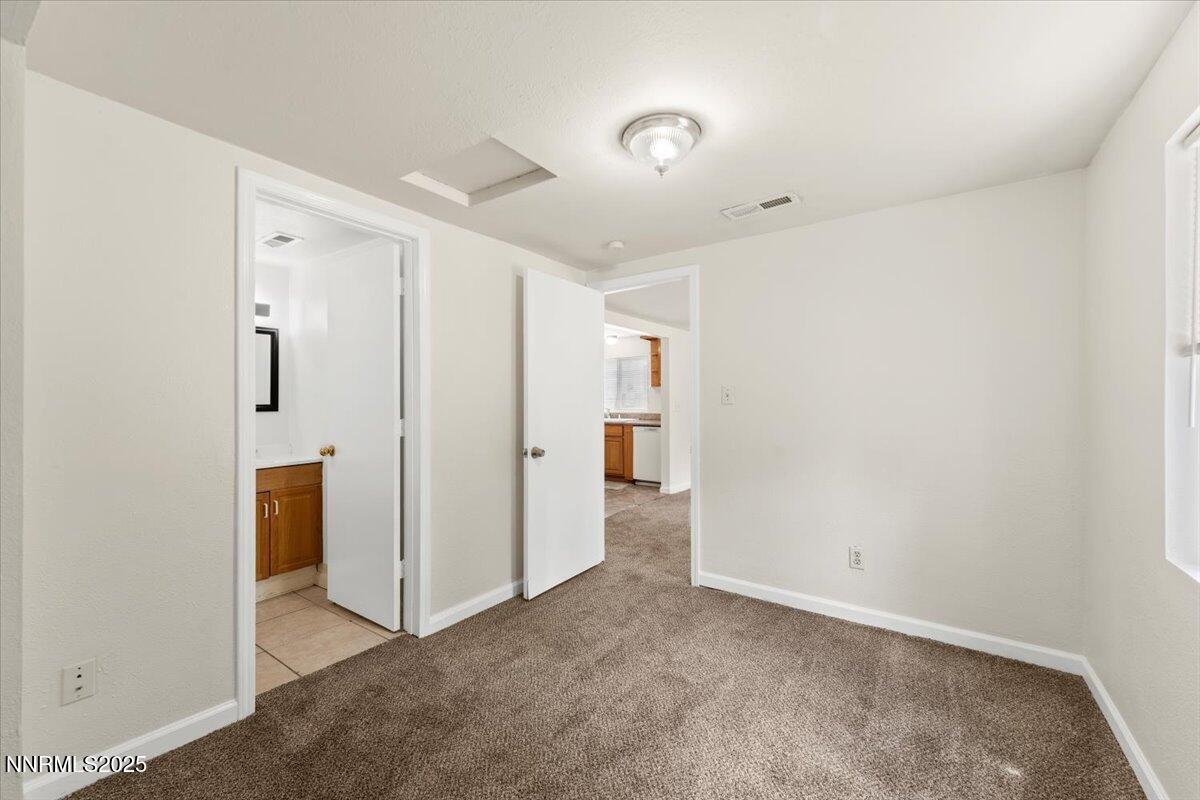 15-2007 Valley Road Reno NV 89512-15