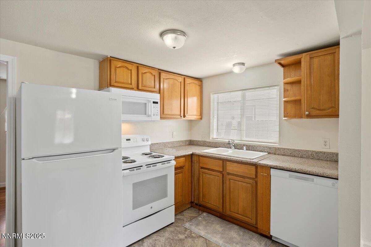 10-2007 Valley Road Reno NV 89512-10