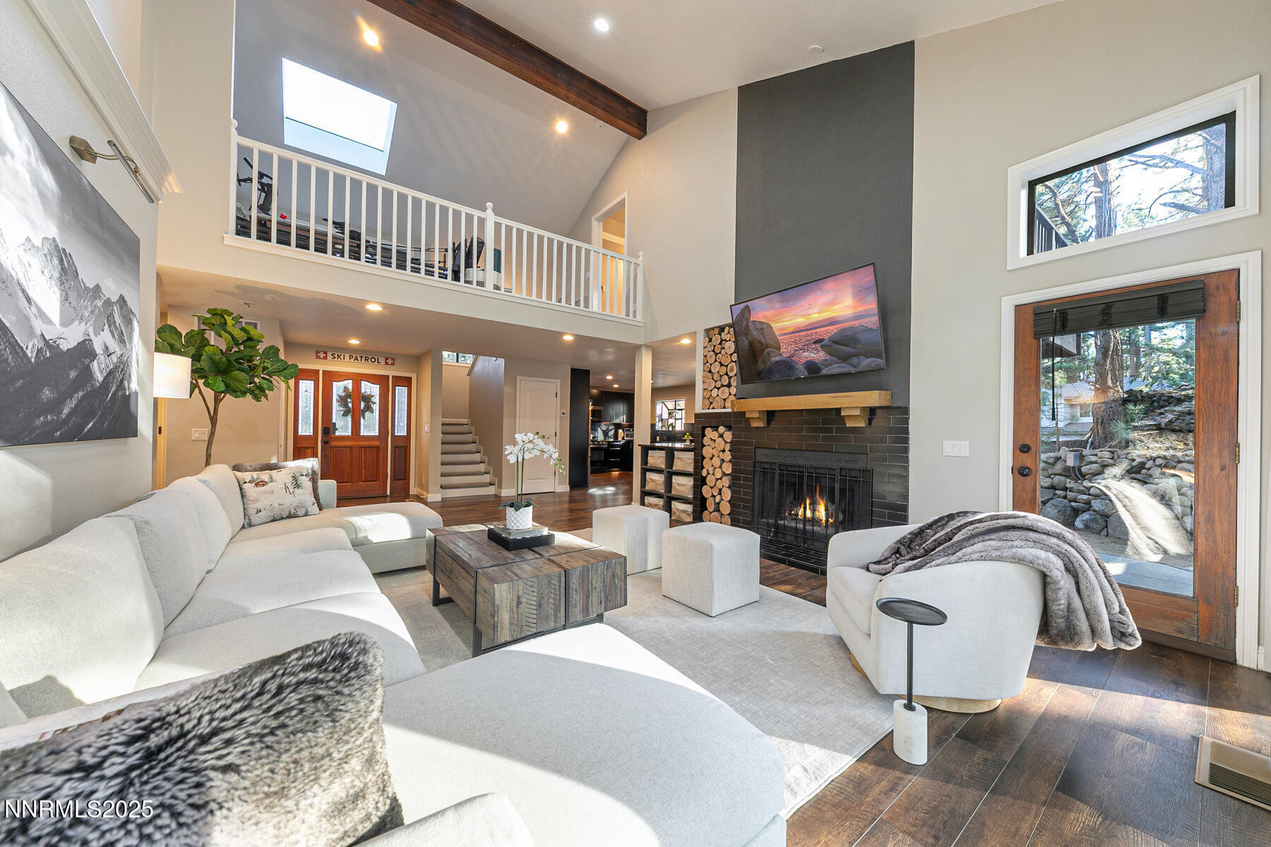 25 Winterberry Ct Reno NV 89511 USA-016-