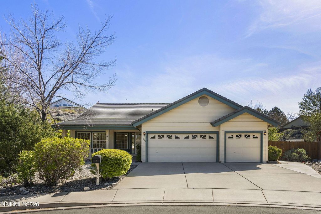Photo of 4706 Vista Mountain Court, Sparks, NV 89436 (MLS # 260004828)