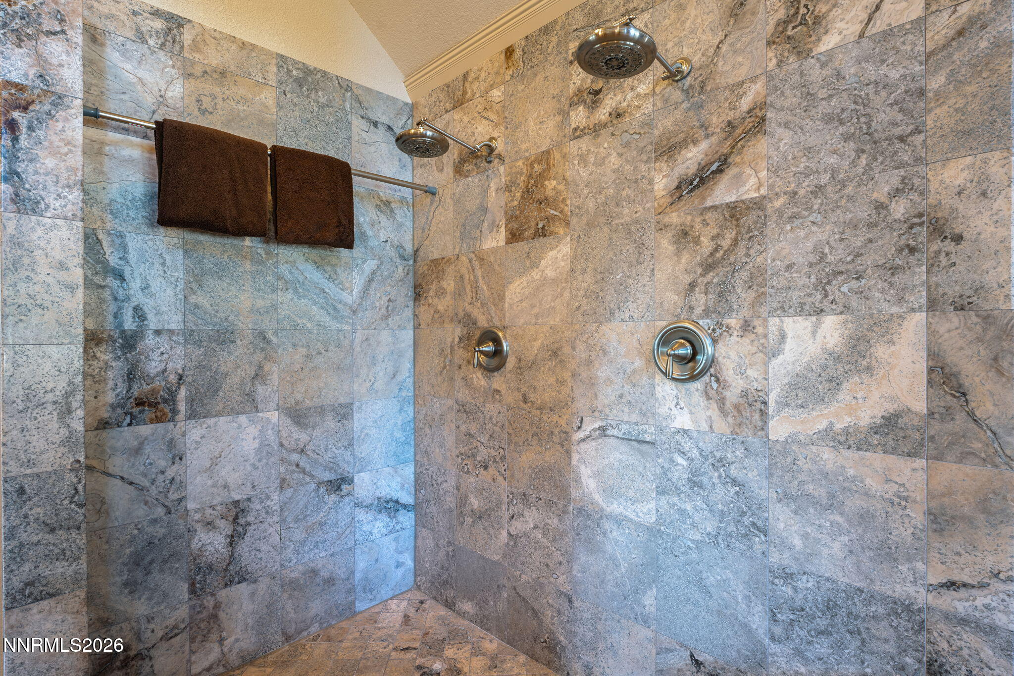 41-web-or-mls-996 Tyner-34