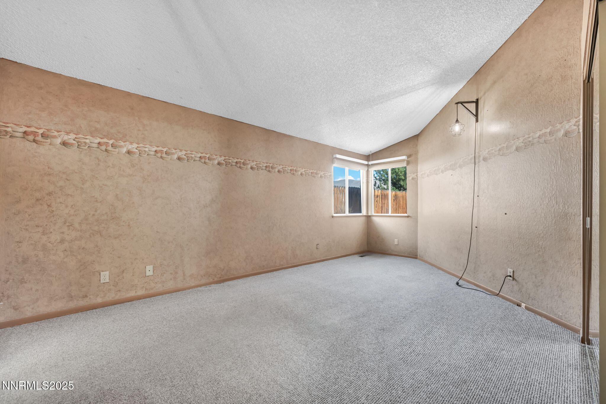 50-web-or-mls-6339-park-pl