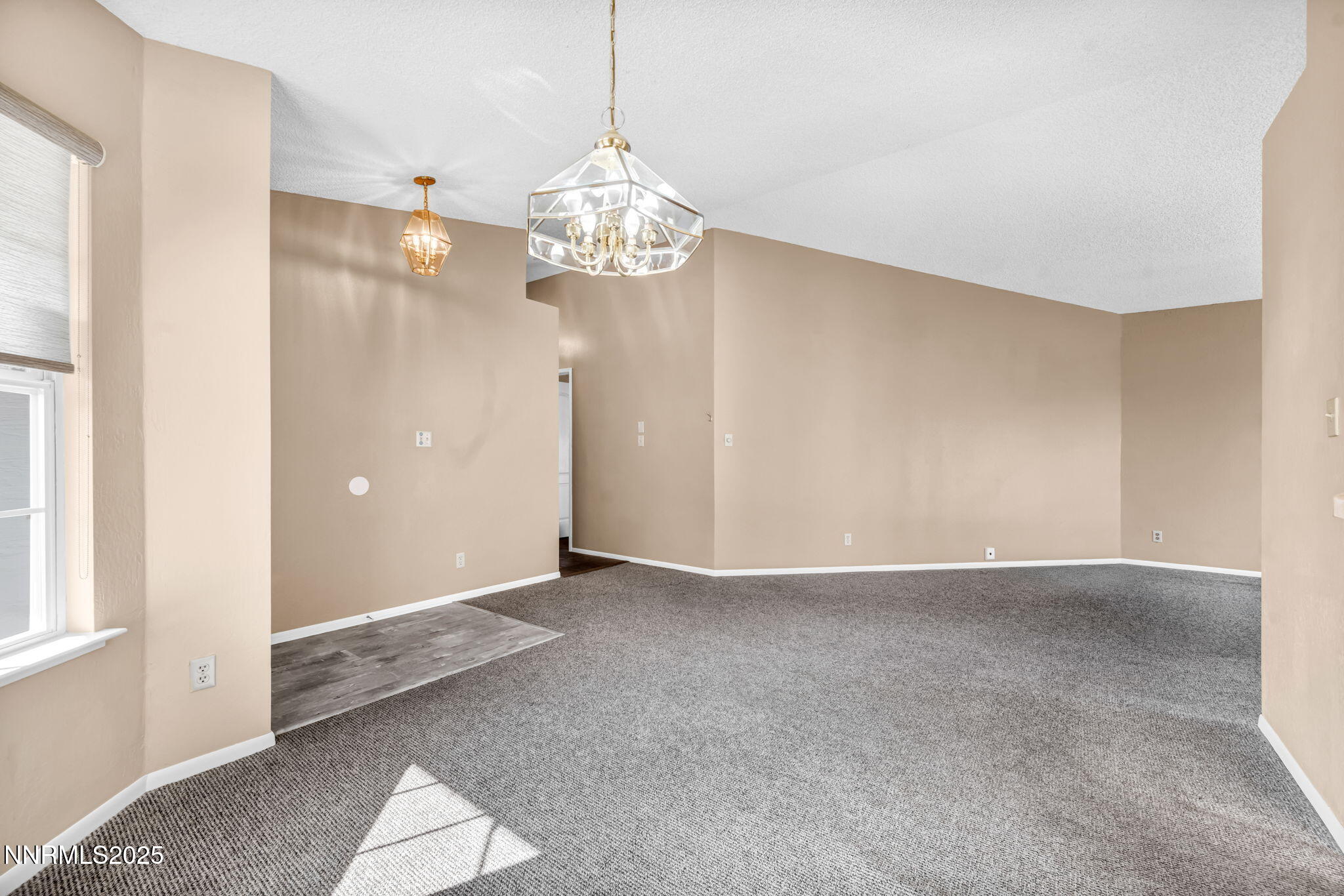 44-web-or-mls-6339-park-pl