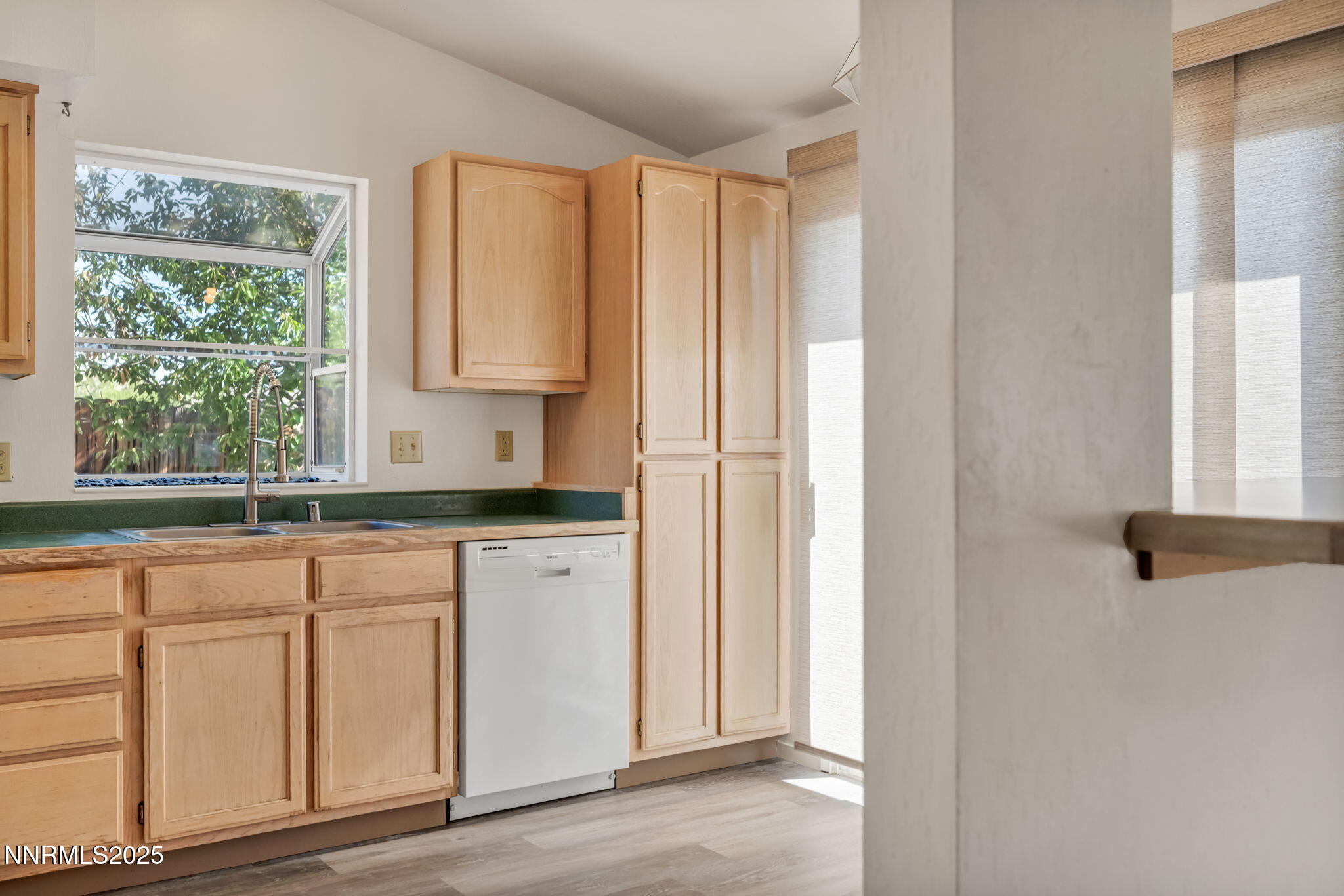 33-web-or-mls-6339-park-pl