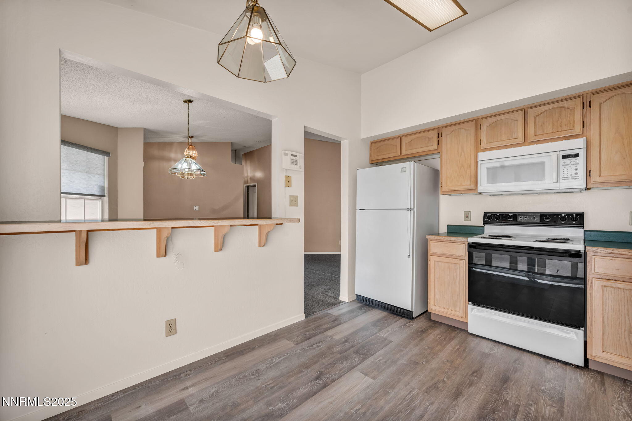 39-web-or-mls-6339-park-pl