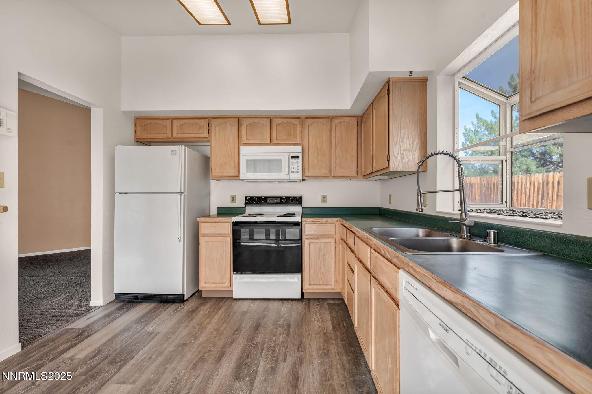 40-web-or-mls-6339-park-pl