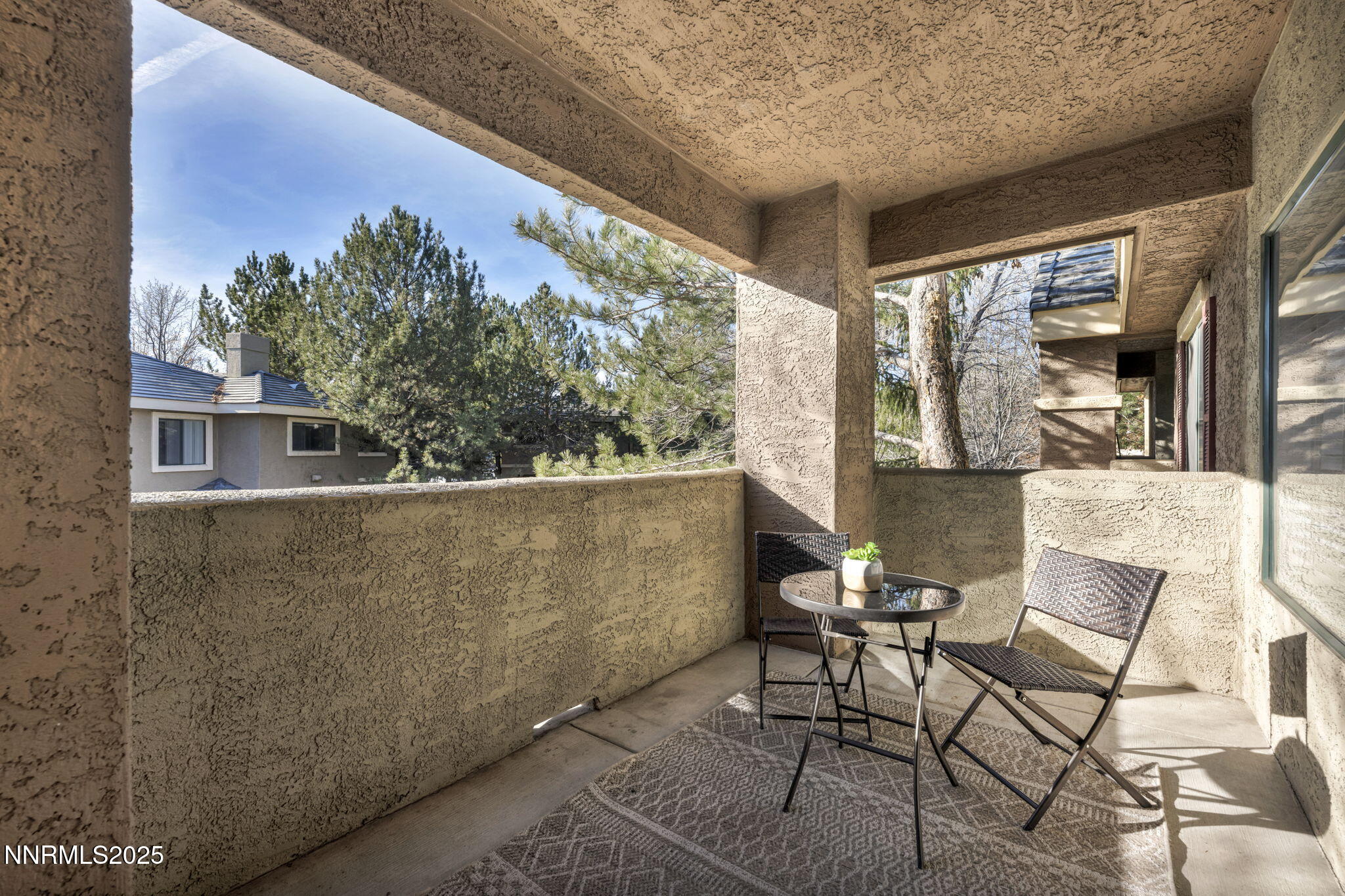 11-web-or-mls-900-s-meadows-pkwy-3223