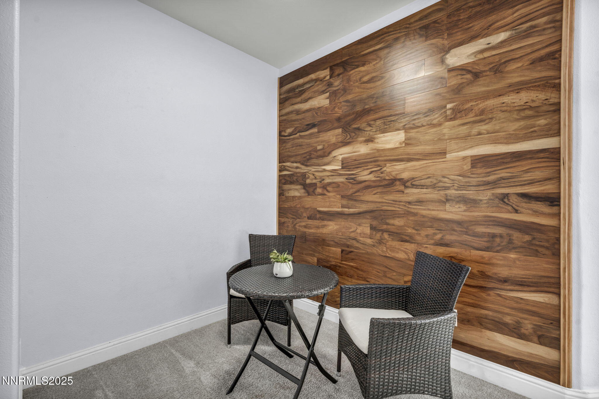 21-web-or-mls-900-s-meadows-pkwy-3223