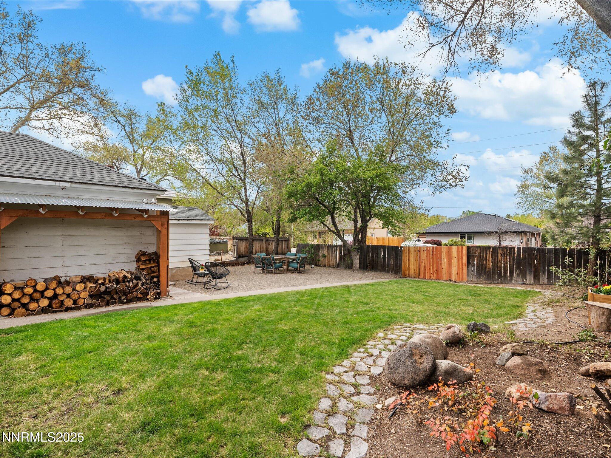 22-1620 The Strand-121