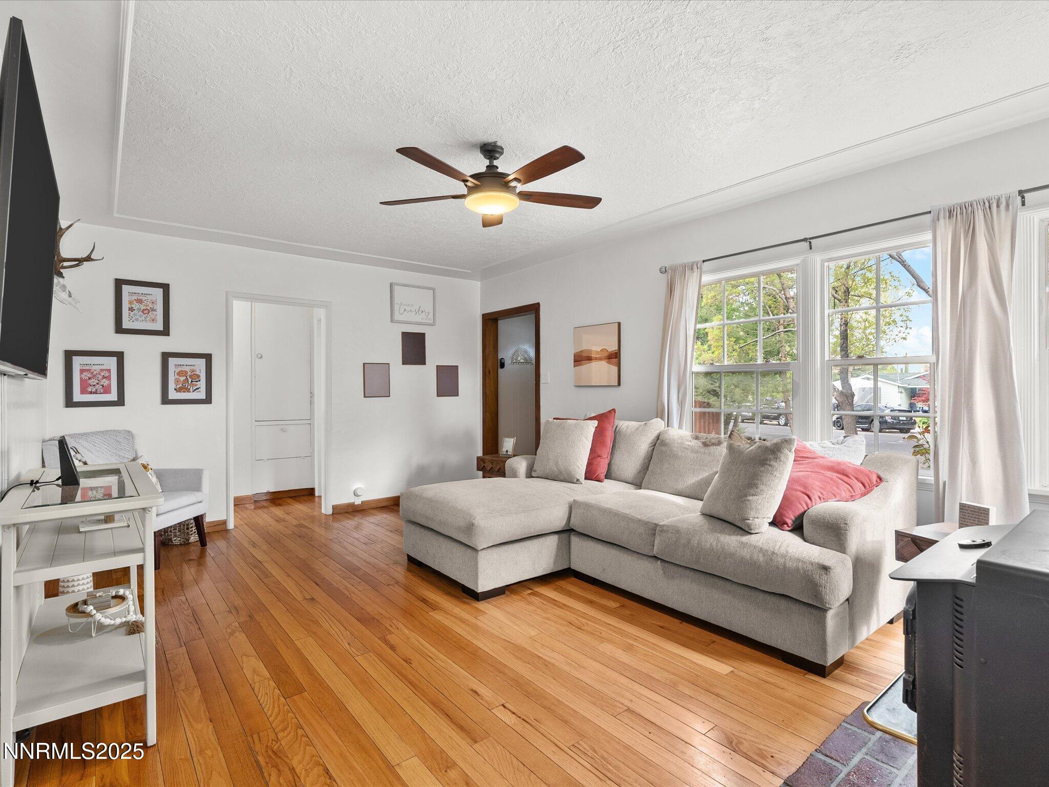 05-1620 The Strand-104