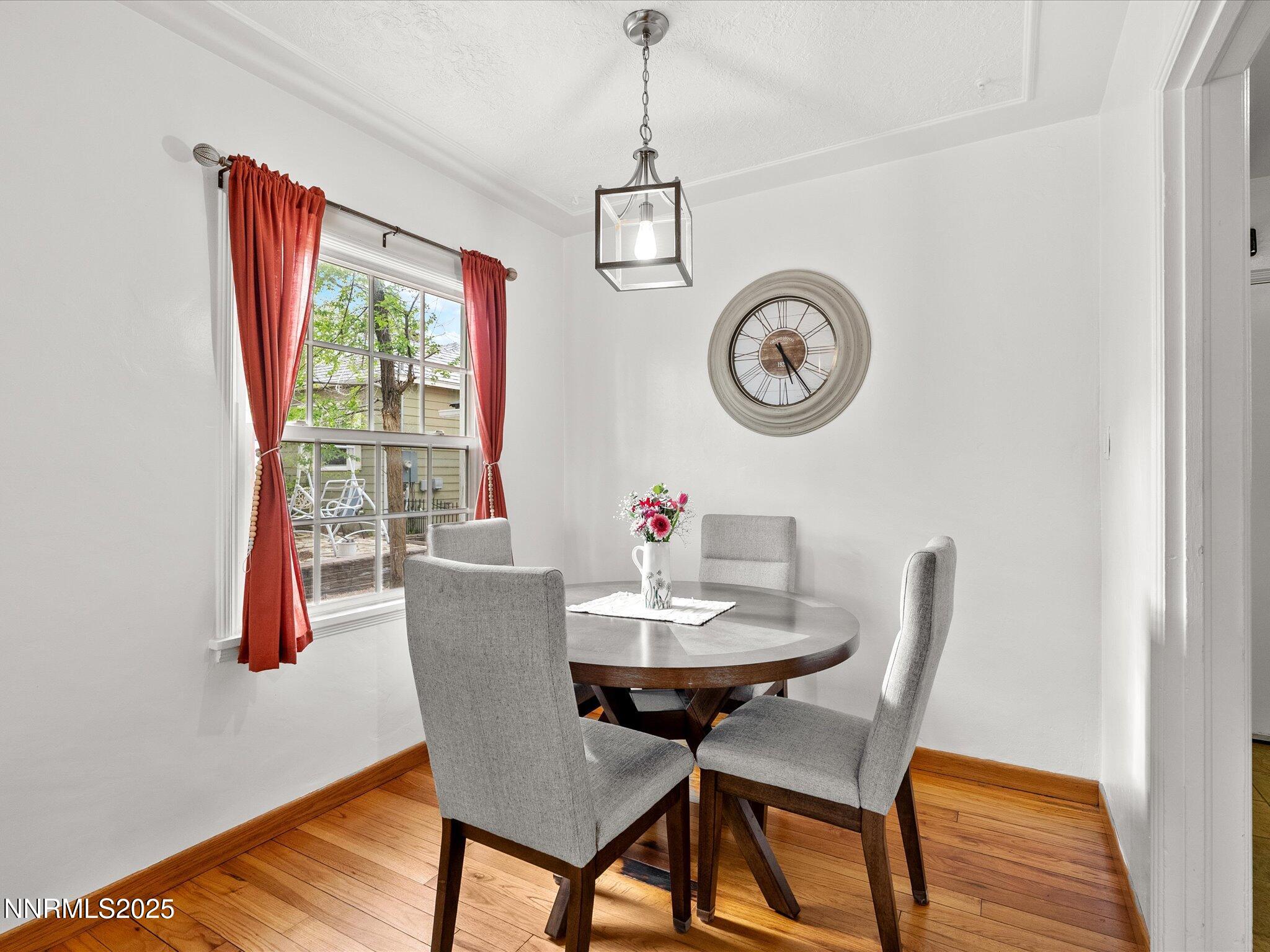 07-1620 The Strand-106