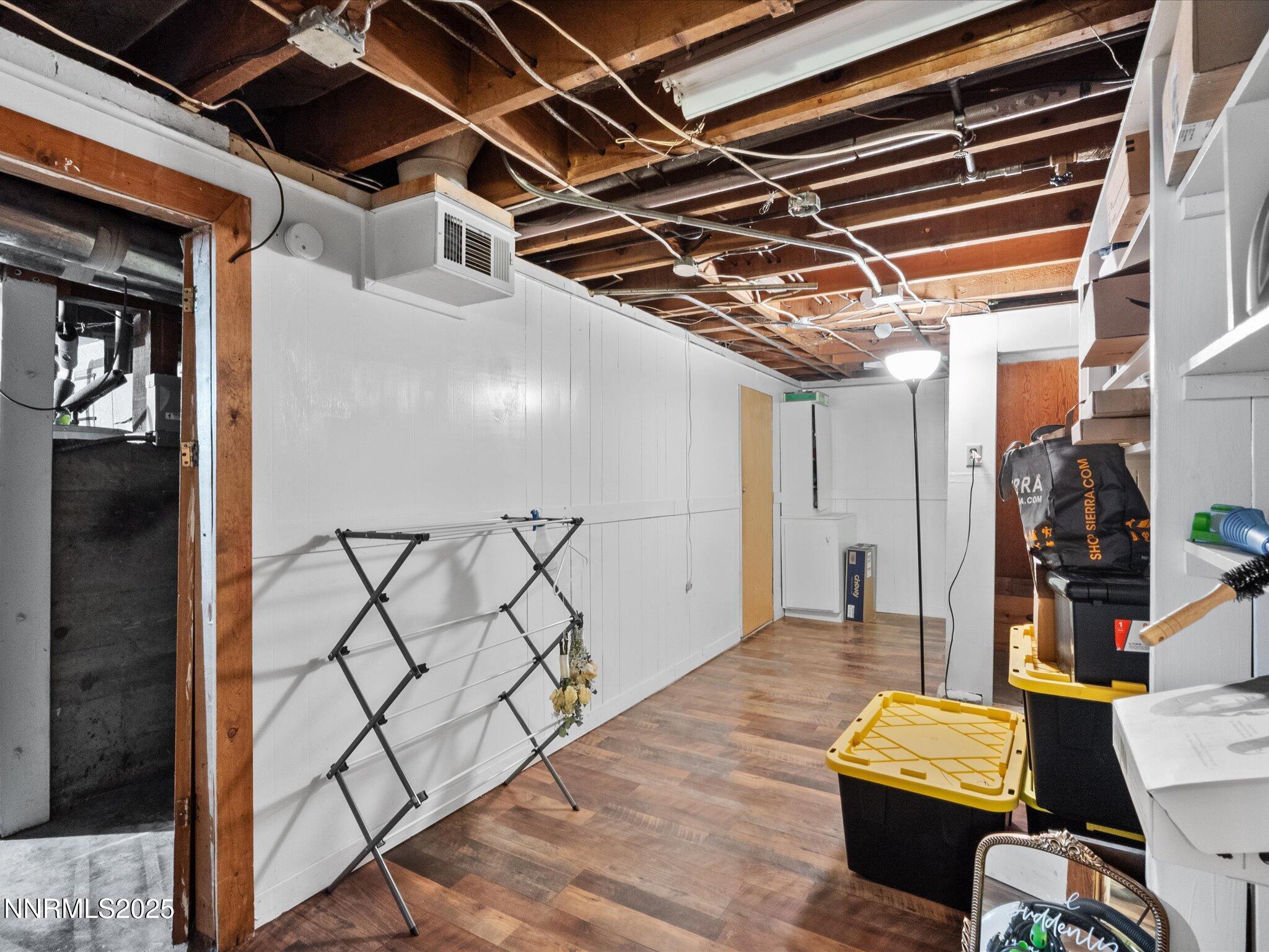 16-1620 The Strand-115