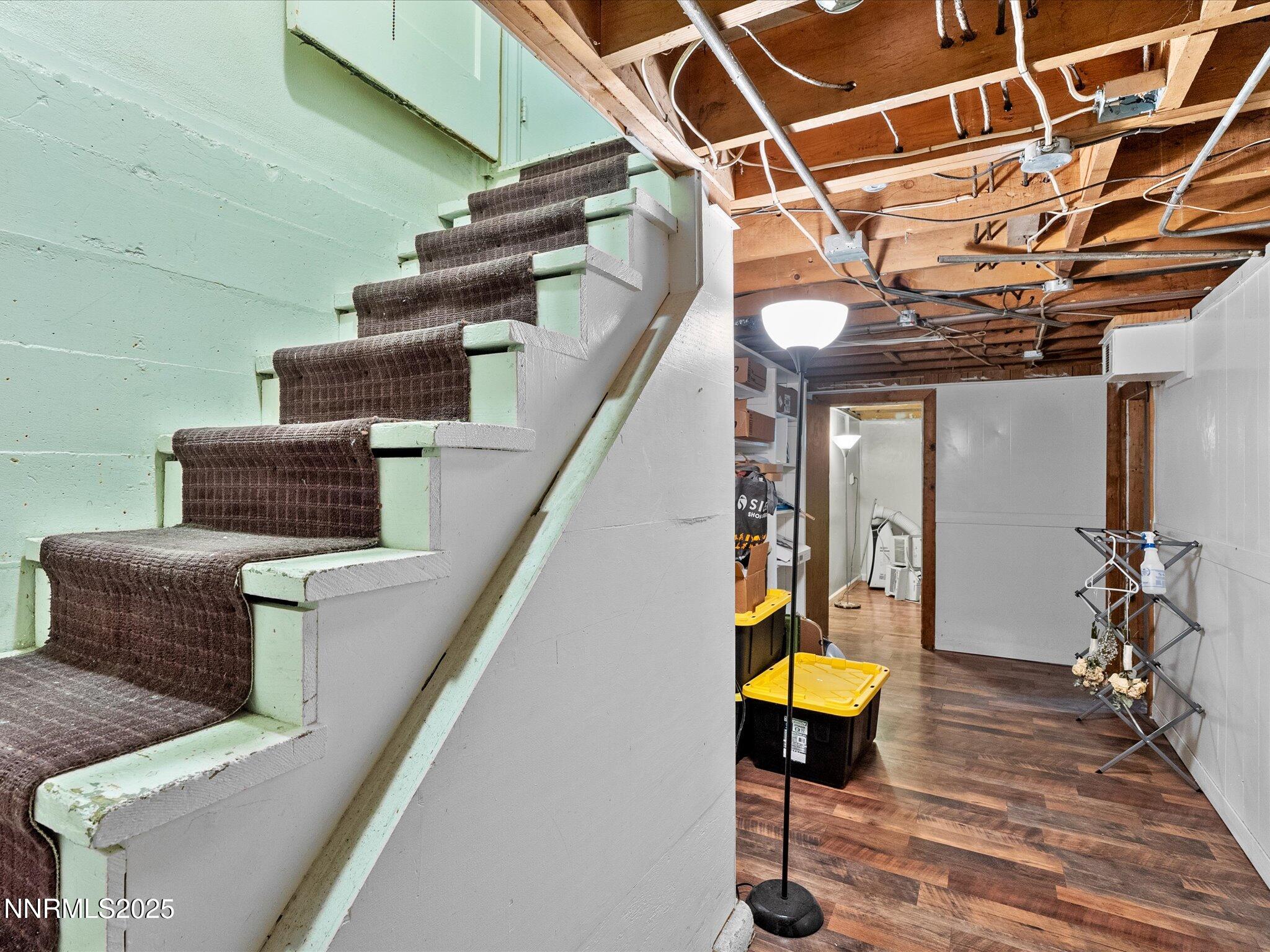 15-1620 The Strand-114