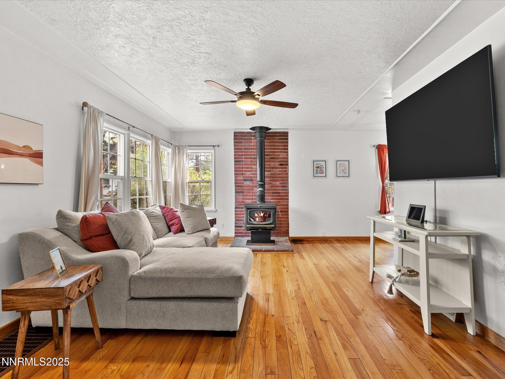 04-1620 The Strand-103