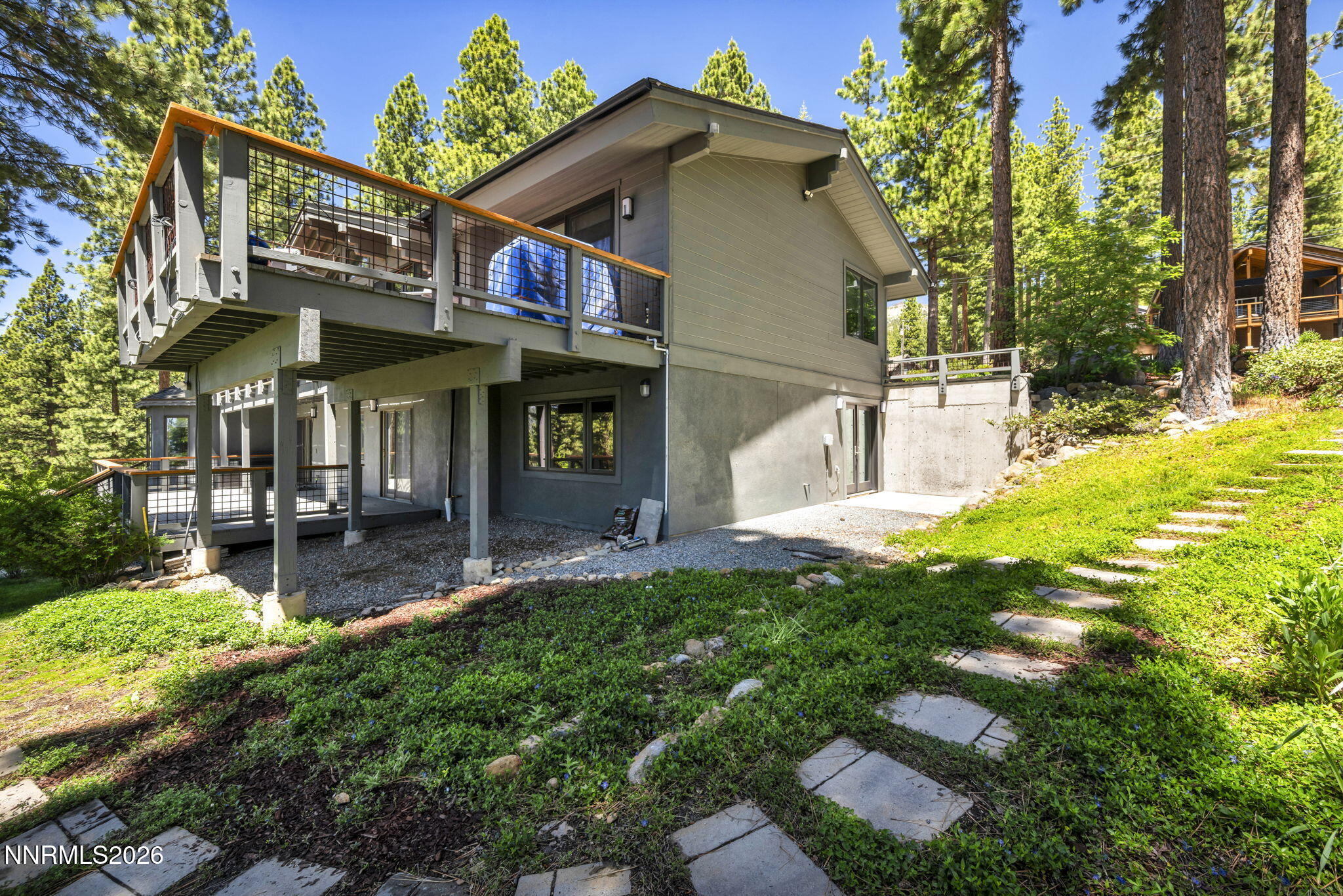 13-web-or-mls-615-woodridge-cir
