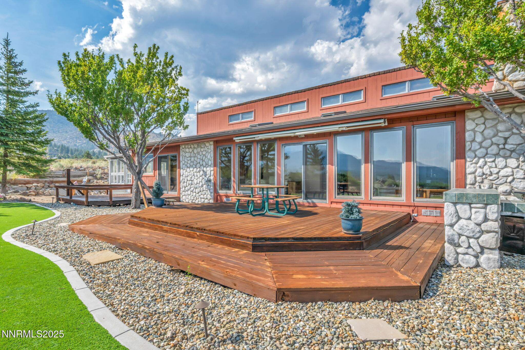 23-web-or-mls-16110-mt-rose-hwy