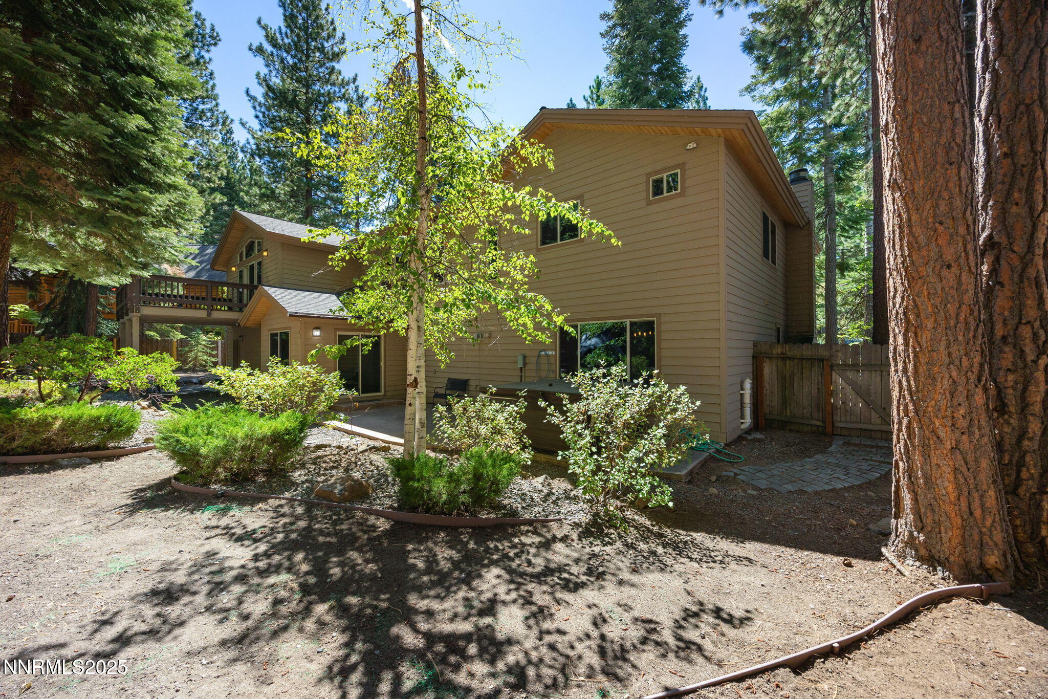 51-web-or-mls-734 Martis Peak-54