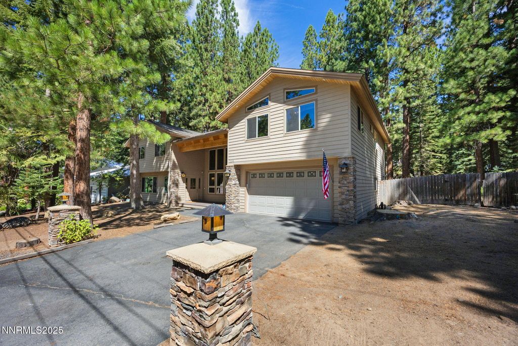 Photo of 734 Martis Peak Drive, Incline Village, NV 89451 (MLS # 250055010)