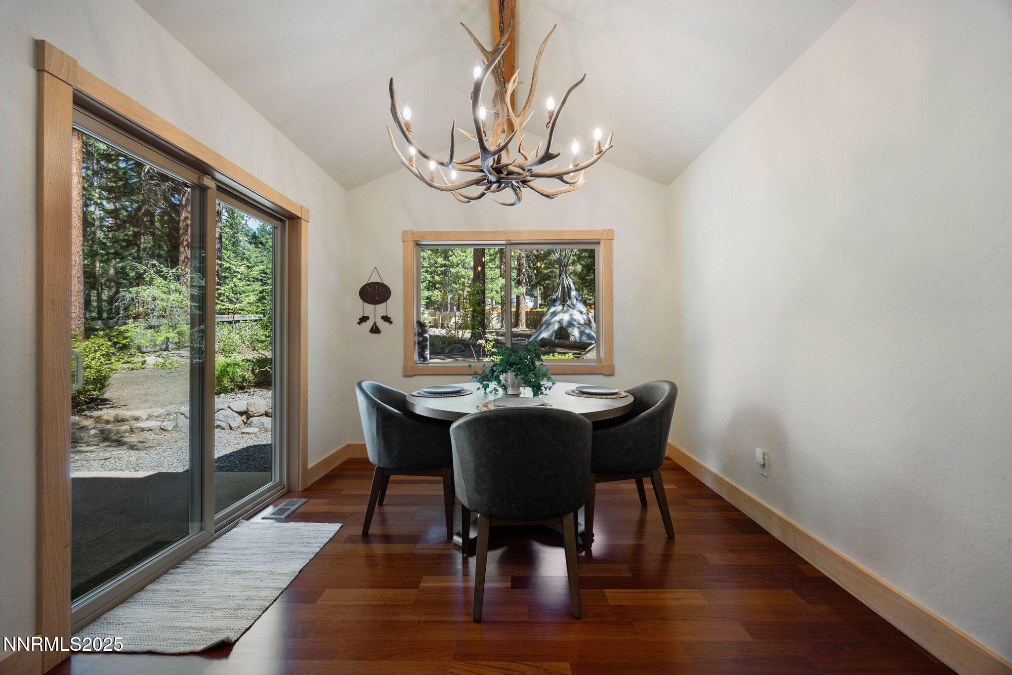 57-web-or-mls-734 Martis Peak-63