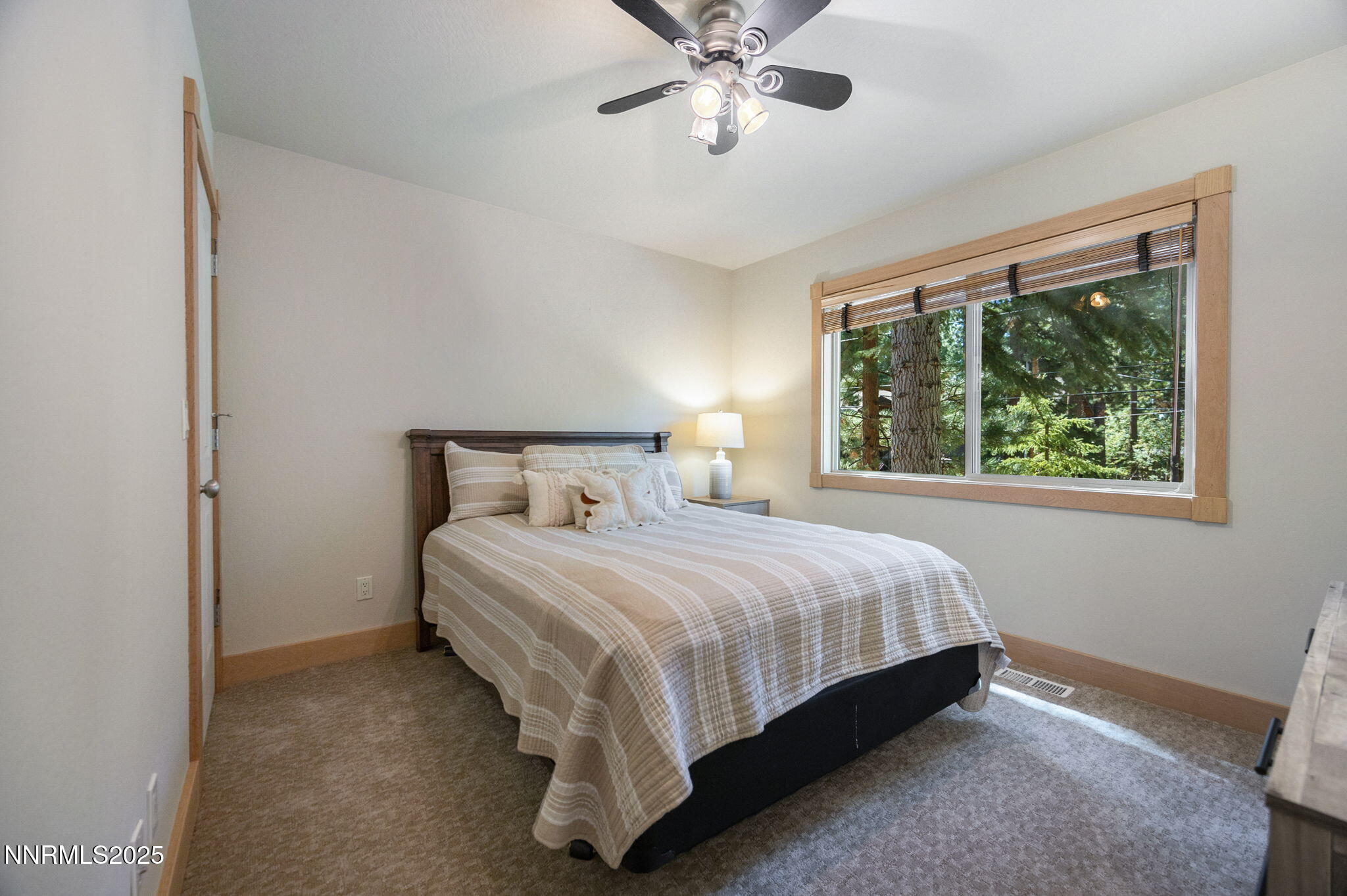 27-web-or-mls-734 Martis Peak-29
