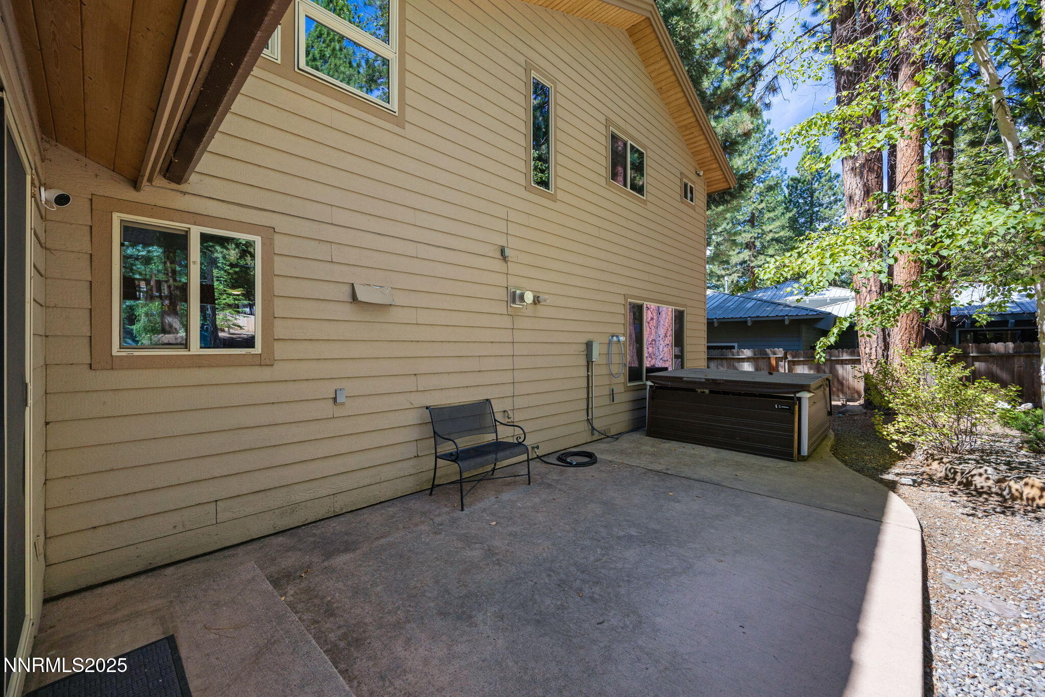 59-web-or-mls-734 Martis Peak-60