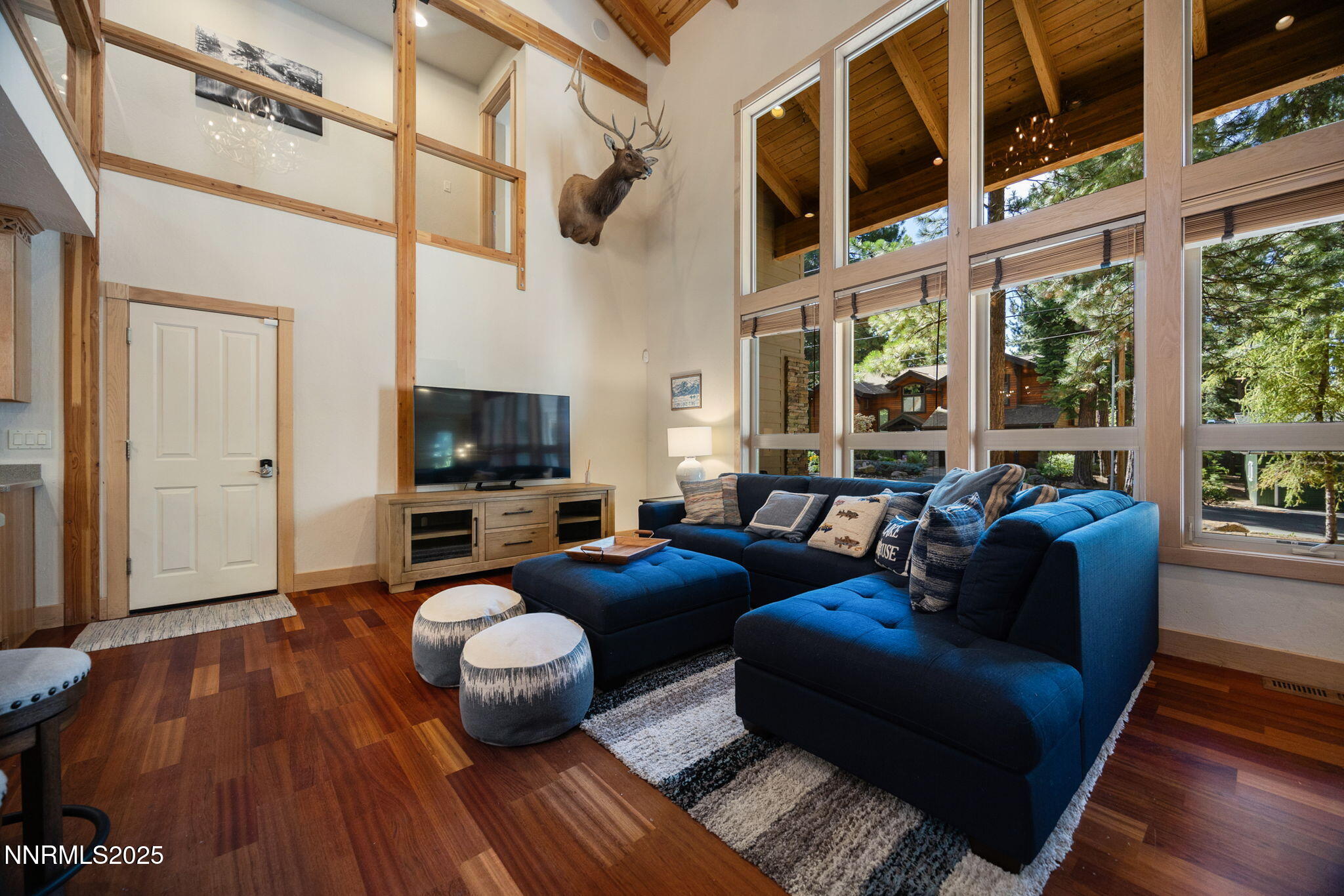 16-web-or-mls-734 Martis Peak-18