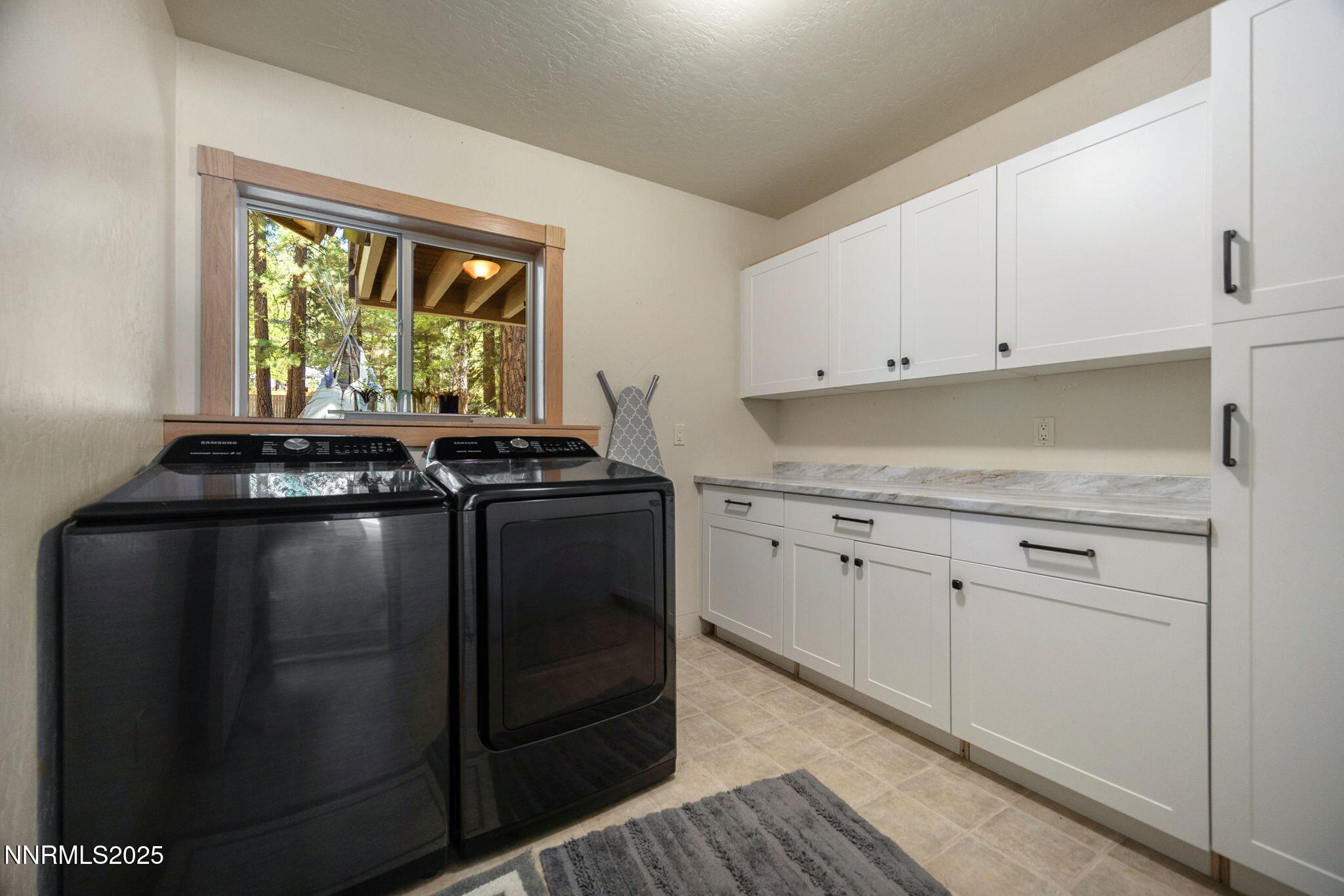 18-web-or-mls-734 Martis Peak-20