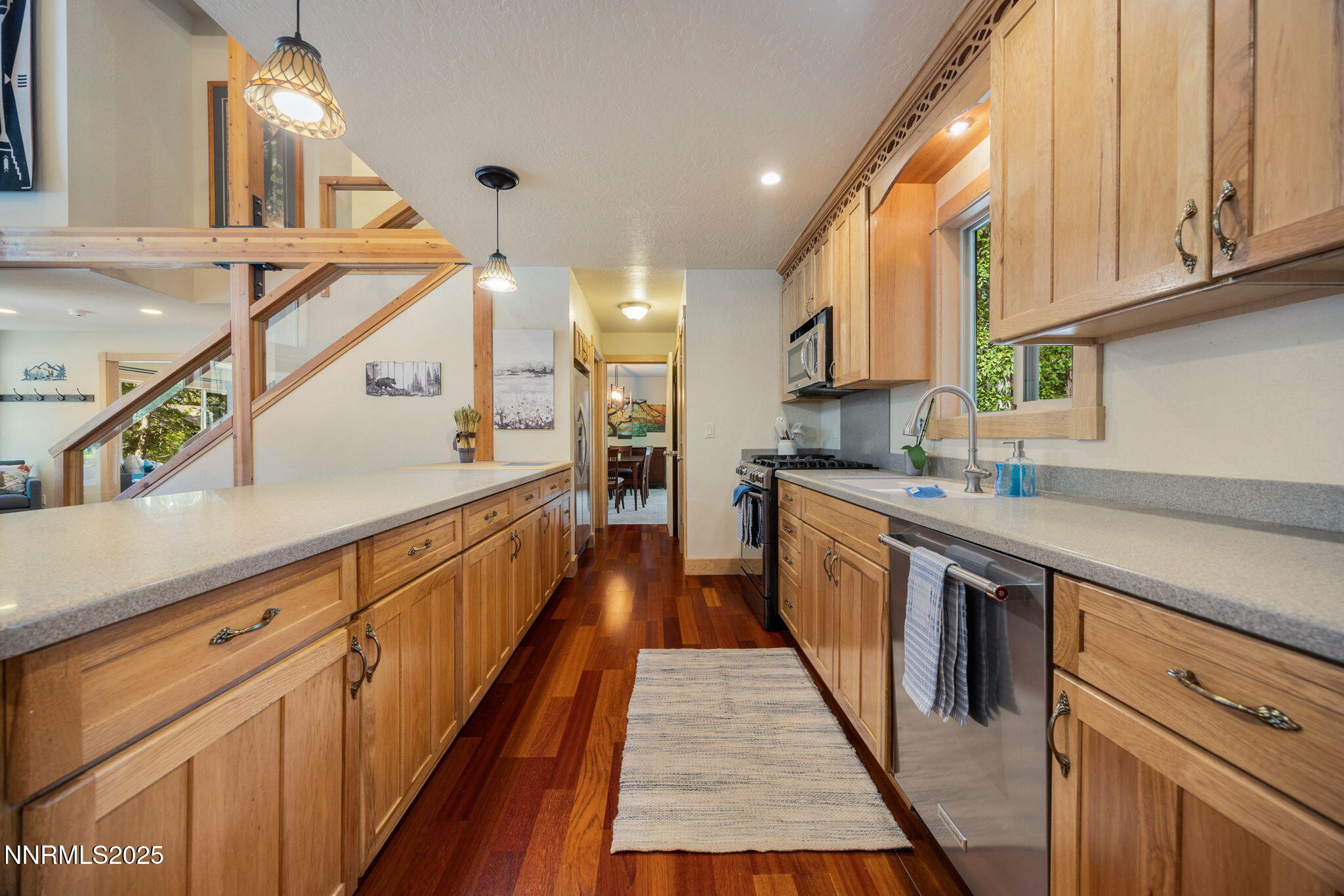 12-web-or-mls-734 Martis Peak-13