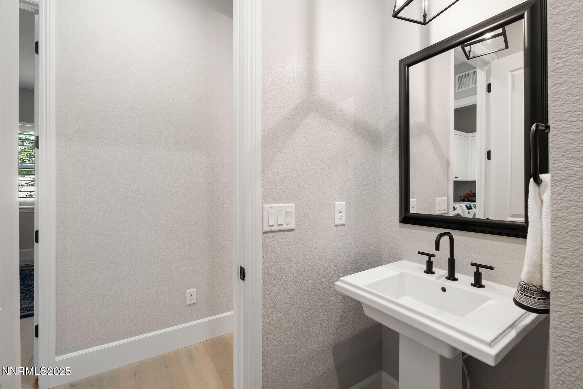 15-web-or-mls-5518 Dapplegray_-5