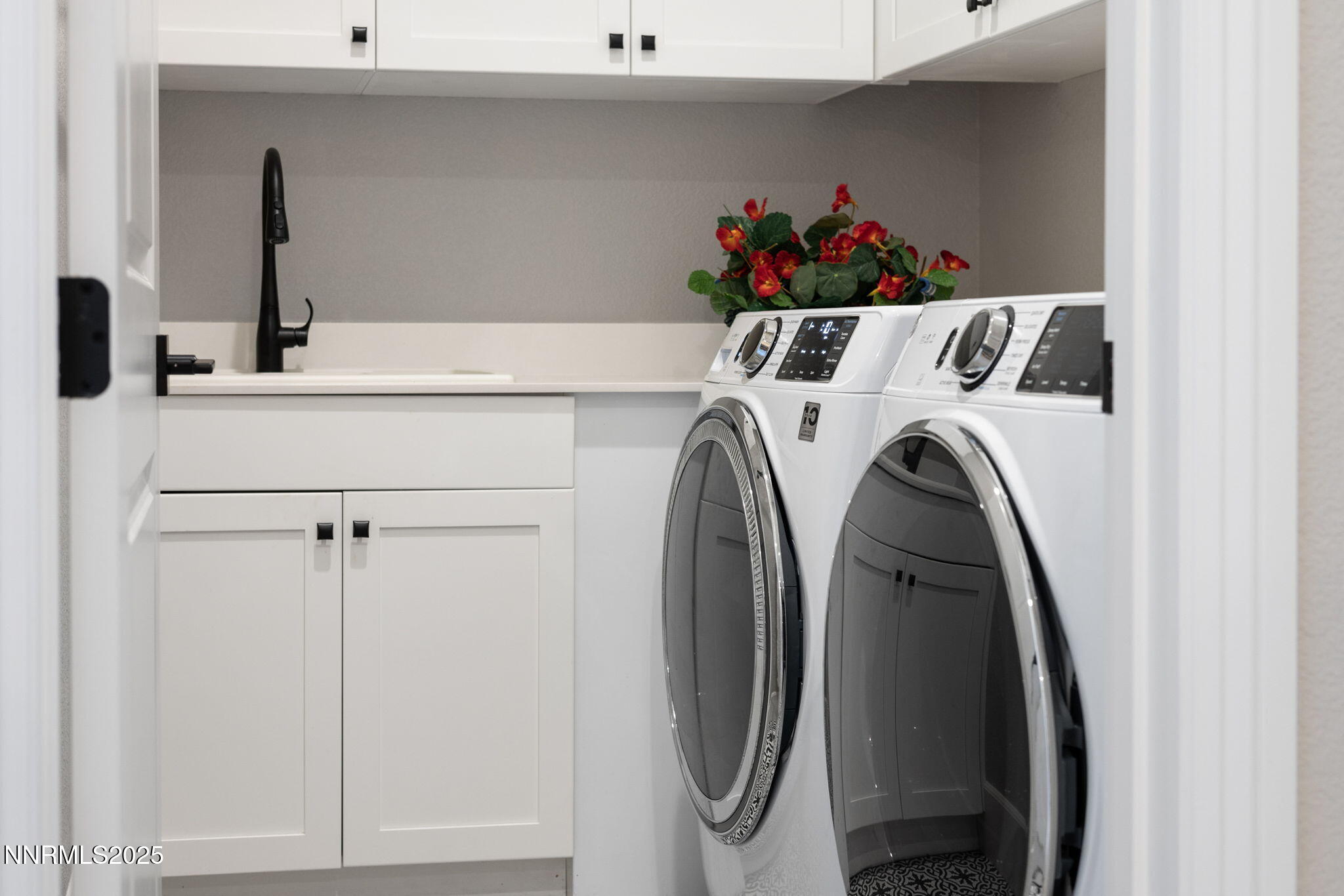 46-web-or-mls-5518 Dapplegray_-36