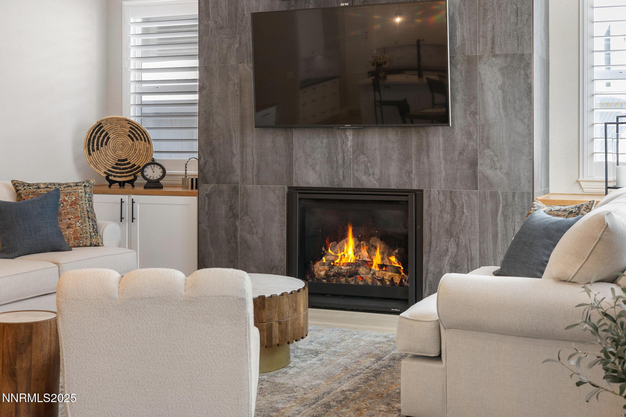 48-web-or-mls-5518 Dapplegray_-38